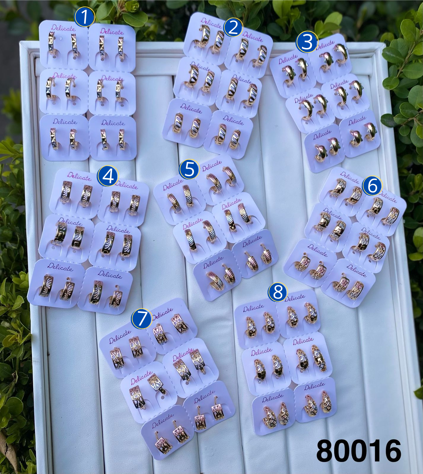 Paquete de 6 pares de Aretes Dorados M70 Oro Laminado