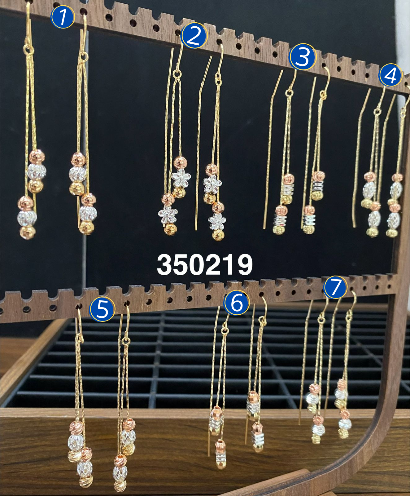 Aretes Largos Dorados con Piedras M3 Oro Laminado 27/03/26