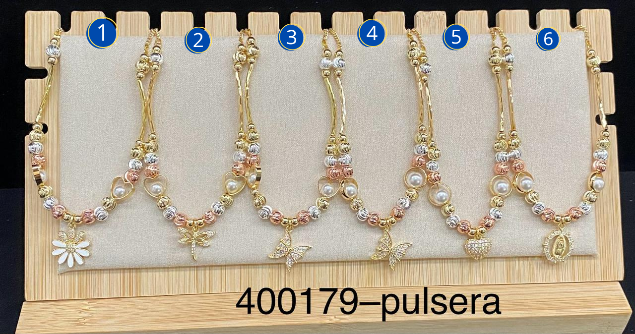 Pulseras doradas con diferentes dijes M3 - Oro Laminado