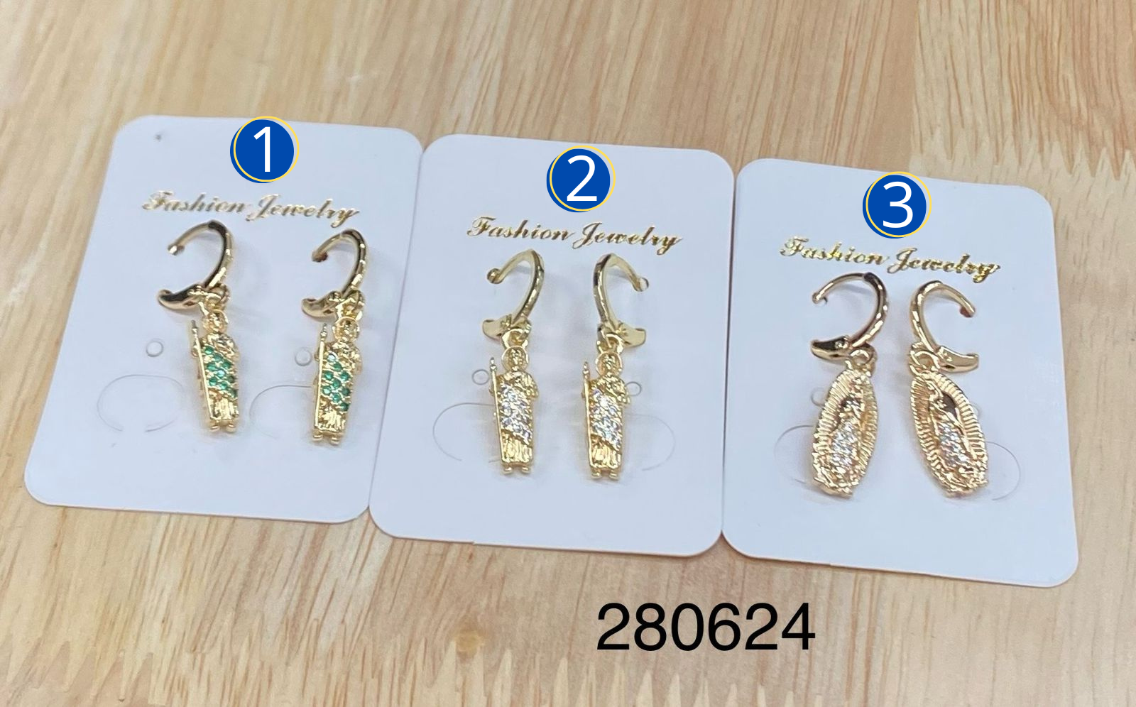 Aretes Dorados Religiosos M5 Oro Laminado