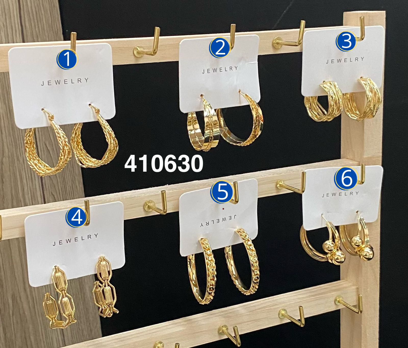 Aretes Dorados diferentes formas M18 Oro Laminado