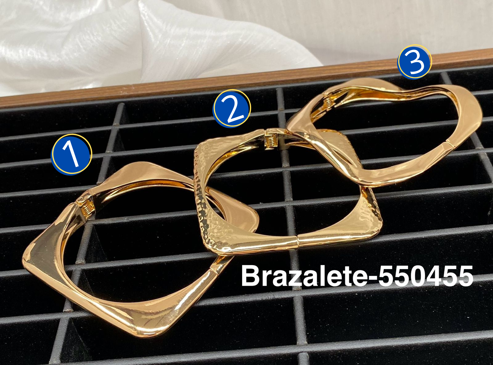 Brazaletes Dorados M2 Oro Laminado 03/03/26