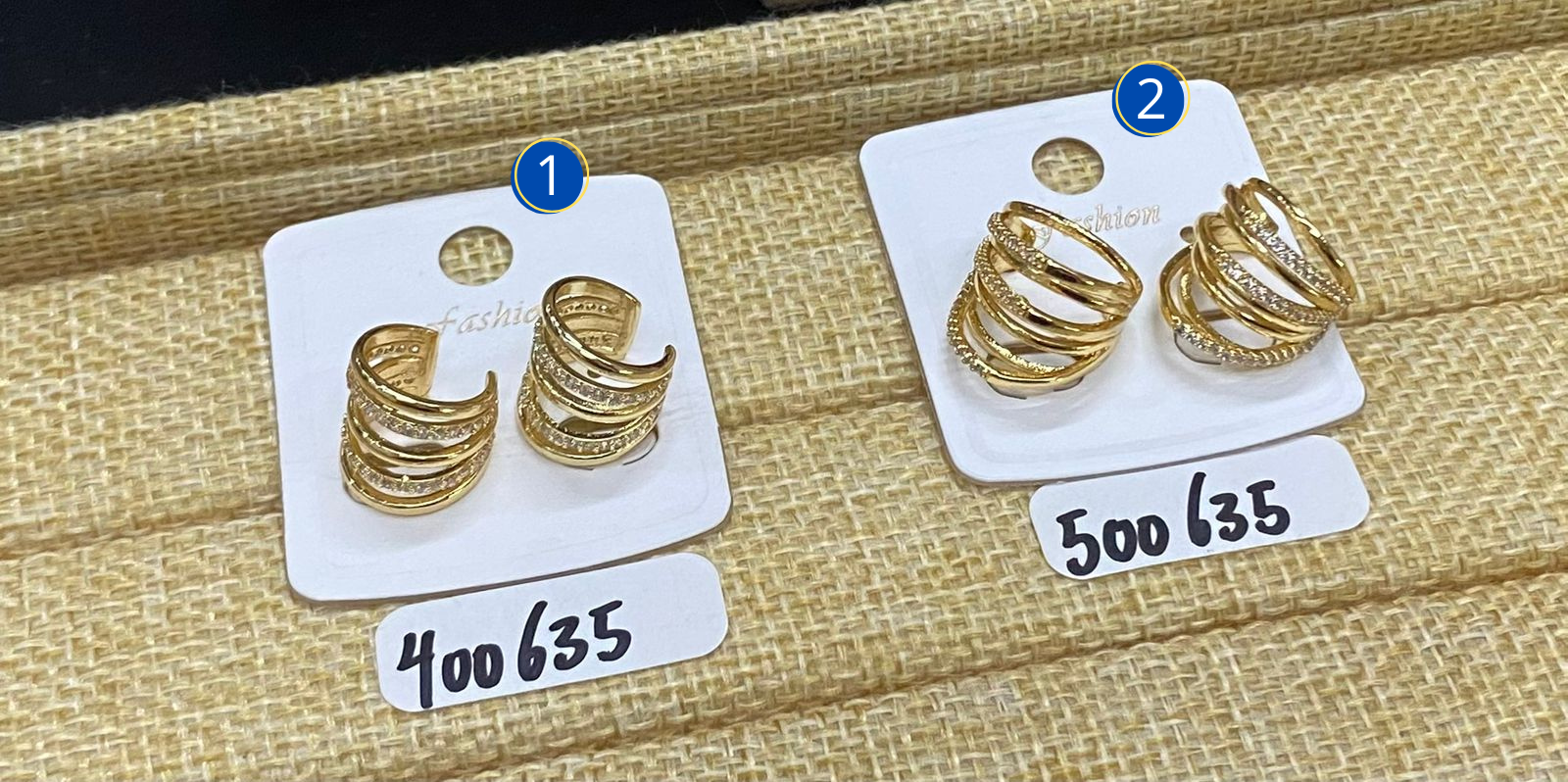 Aretes Dorados con Piedras M3 Oro Laminado