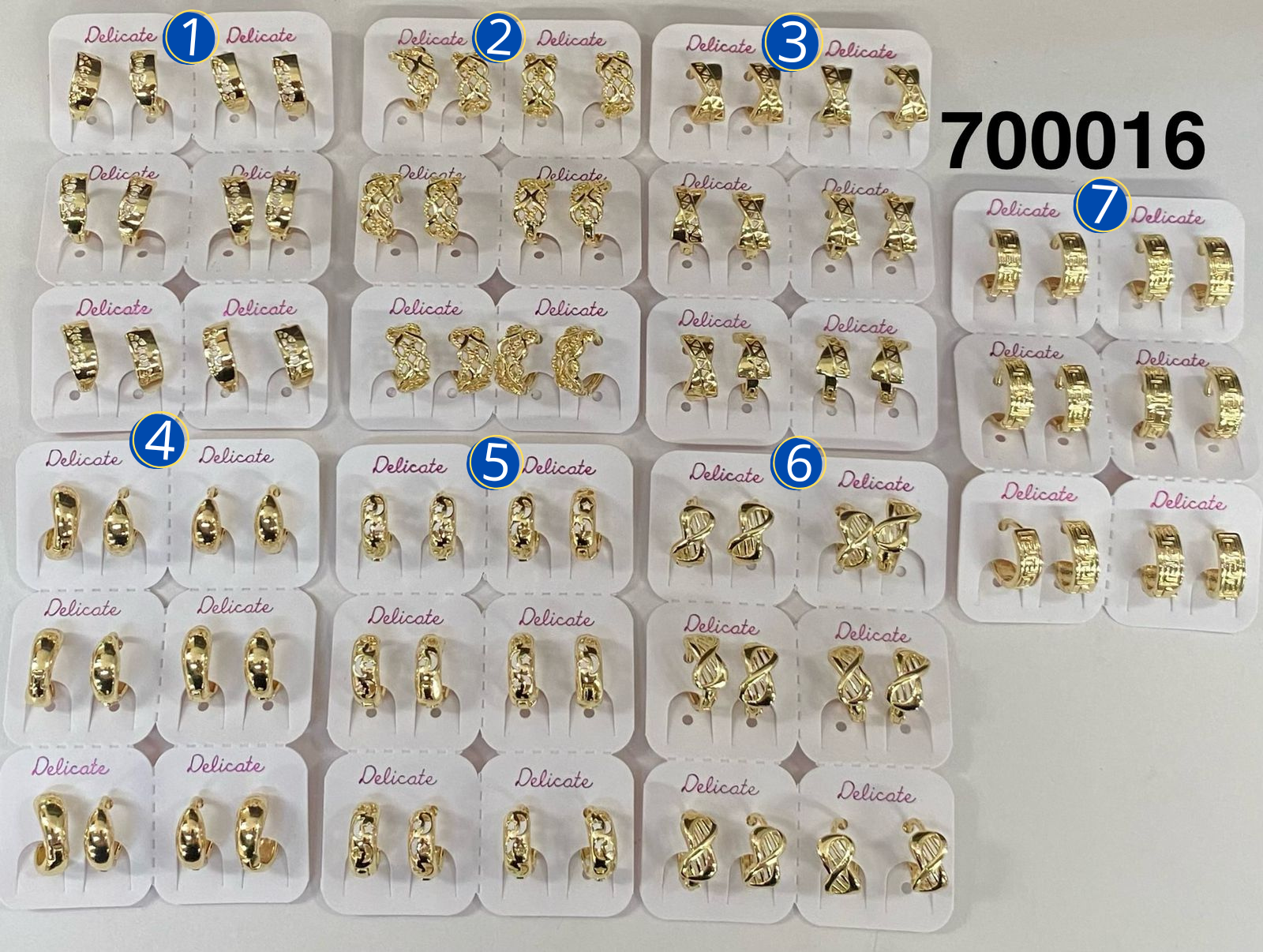 Paquete de 6 pares de Aretes Dorados M49 Oro Laminado
