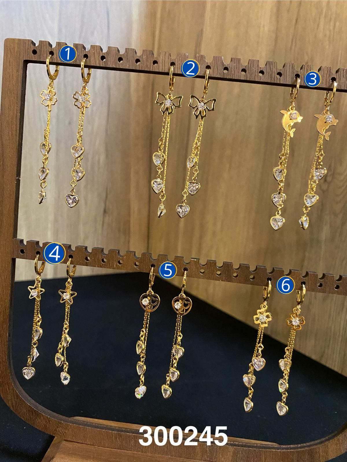 [08/JUNI/26] Aretes Largos Dorados M8 Oro Laminado
