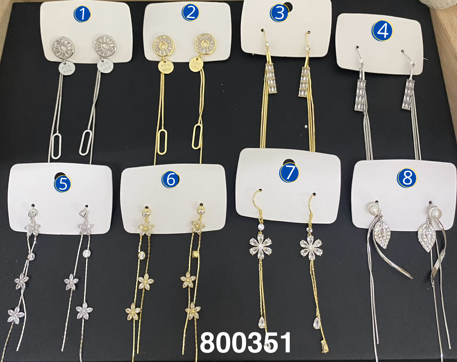 [08/JUNI/26] Aretes Dorados y Plateados M6 Oro Laminado