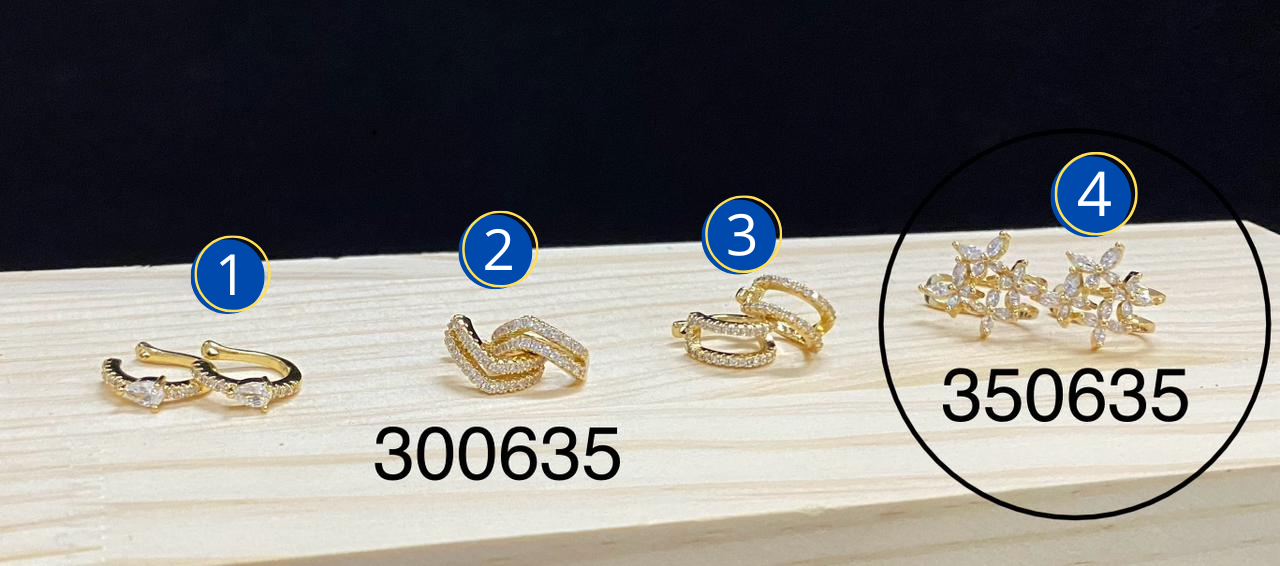 Aretes Dorados con Piedras M2 Oro Laminado