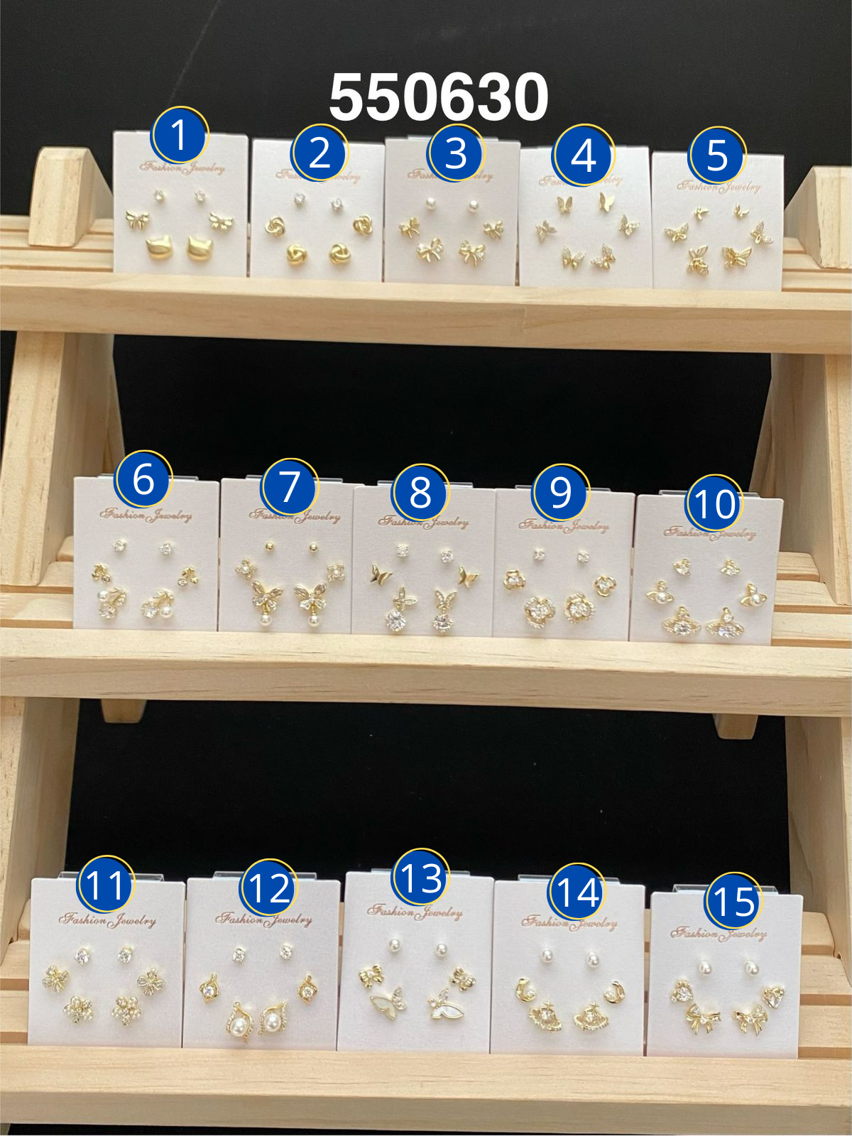 Paquete de tres aretes dorados M3 Oro laminado