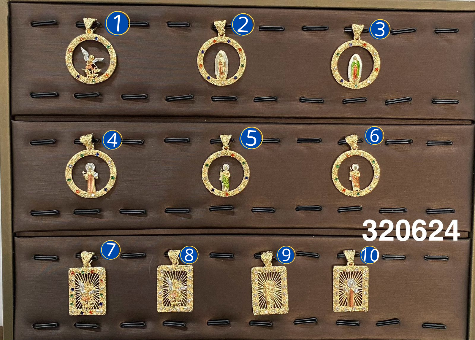 Dije Dorado M11 Oro Laminado