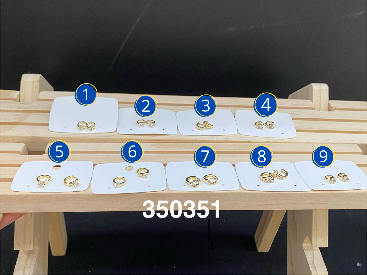 Aretes Dorados Varios diseños M8 Oro Laminado