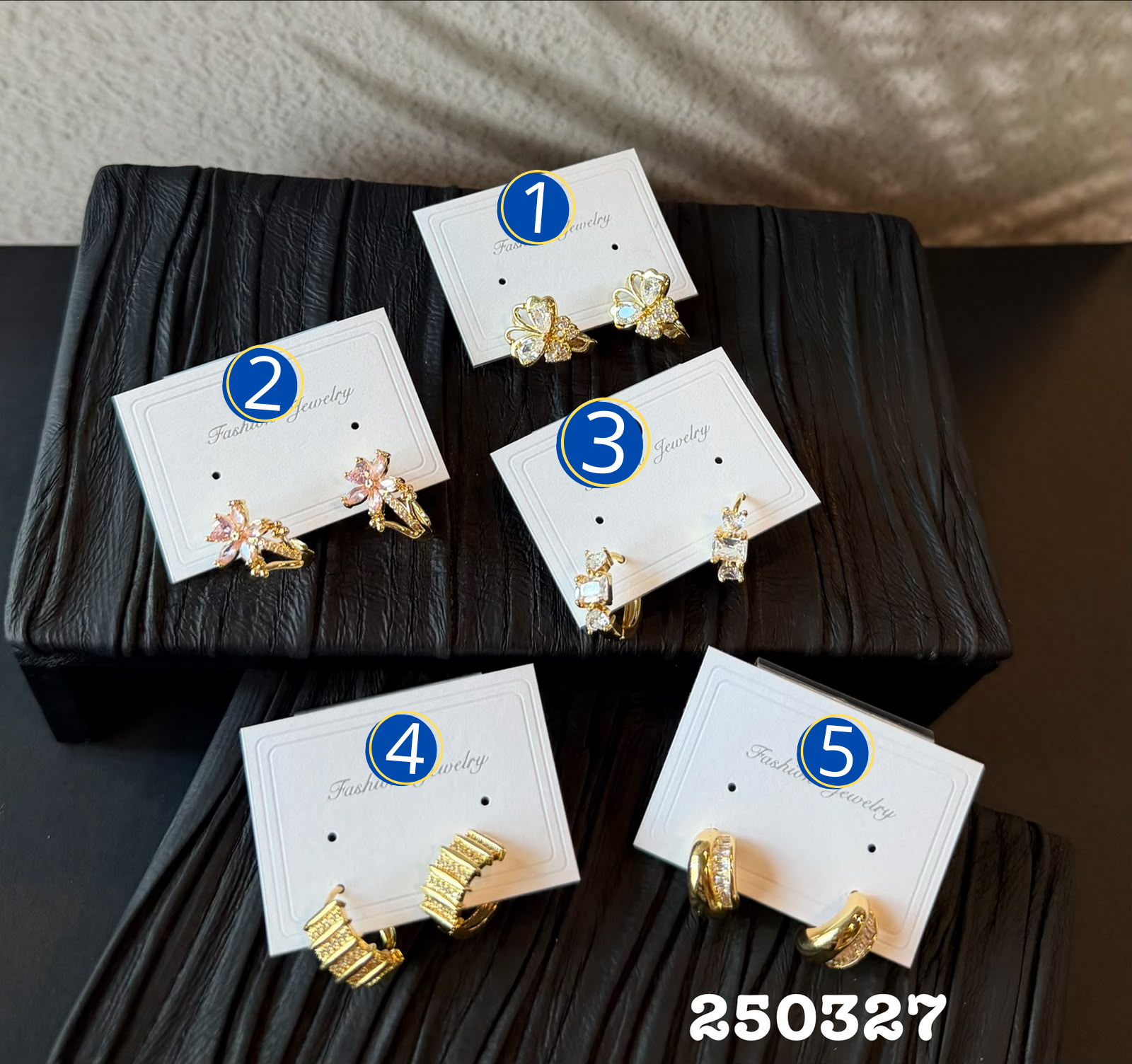 [01/AGOSTO/26] Aretes Dorados M4 Oro Laminado