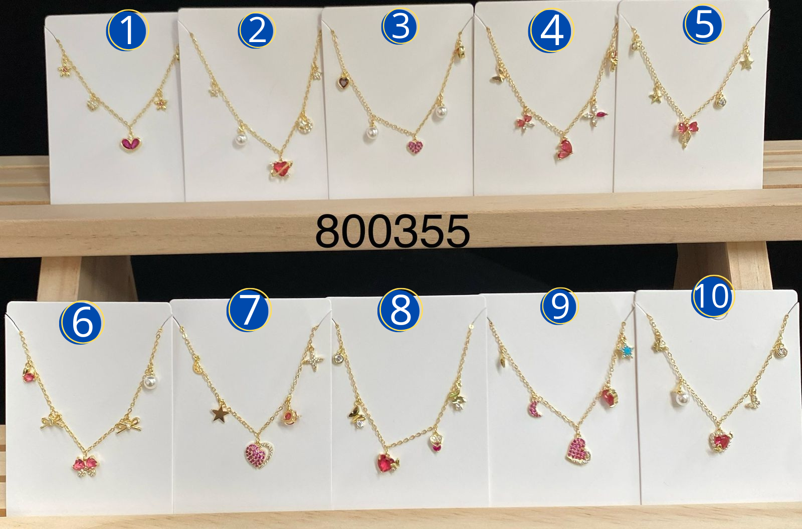 Cadena Dorada con dijes M3 Oro Laminado