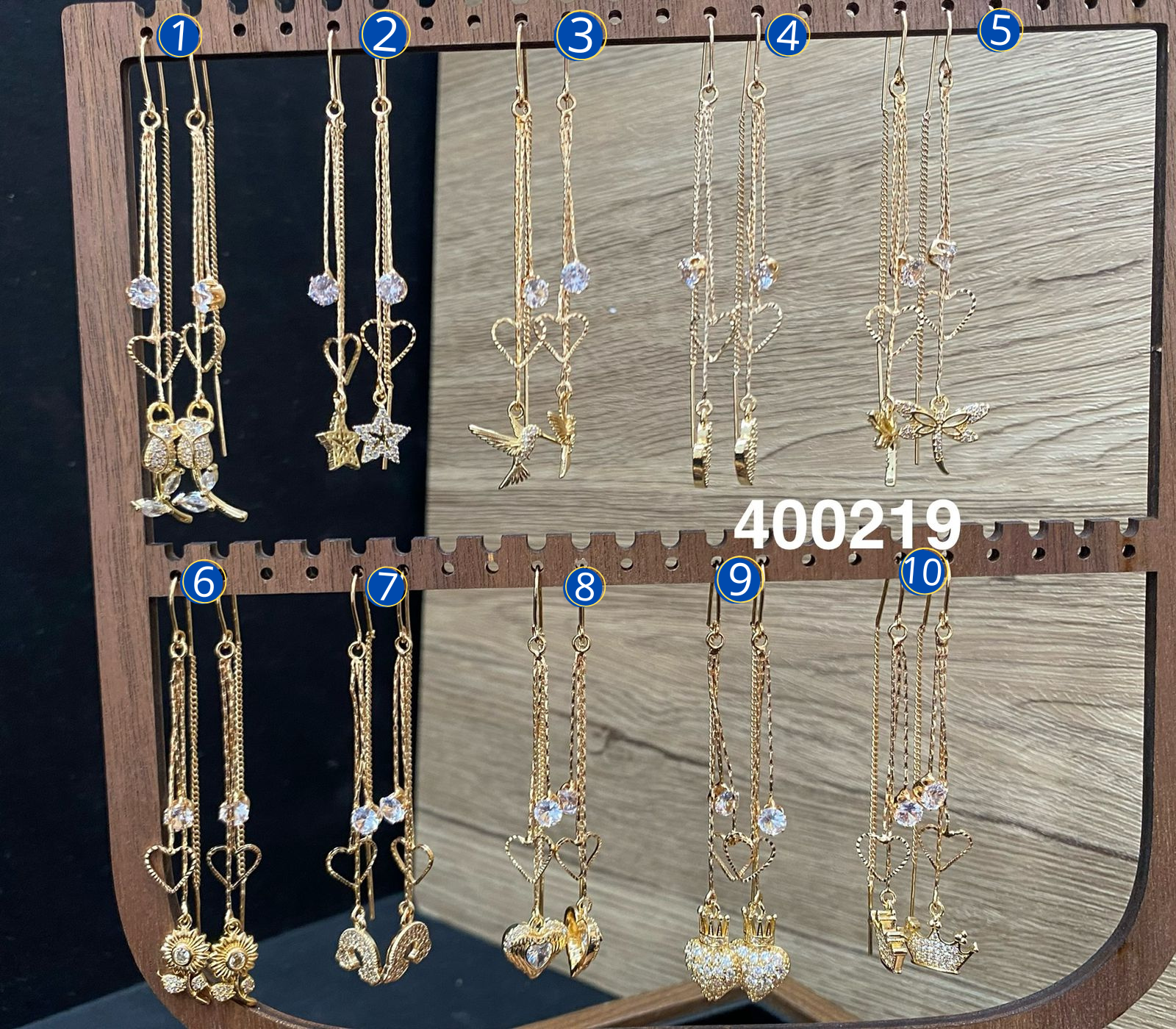 Aretes Largos Dorados con Piedras M2 Oro Laminado 27/03/26