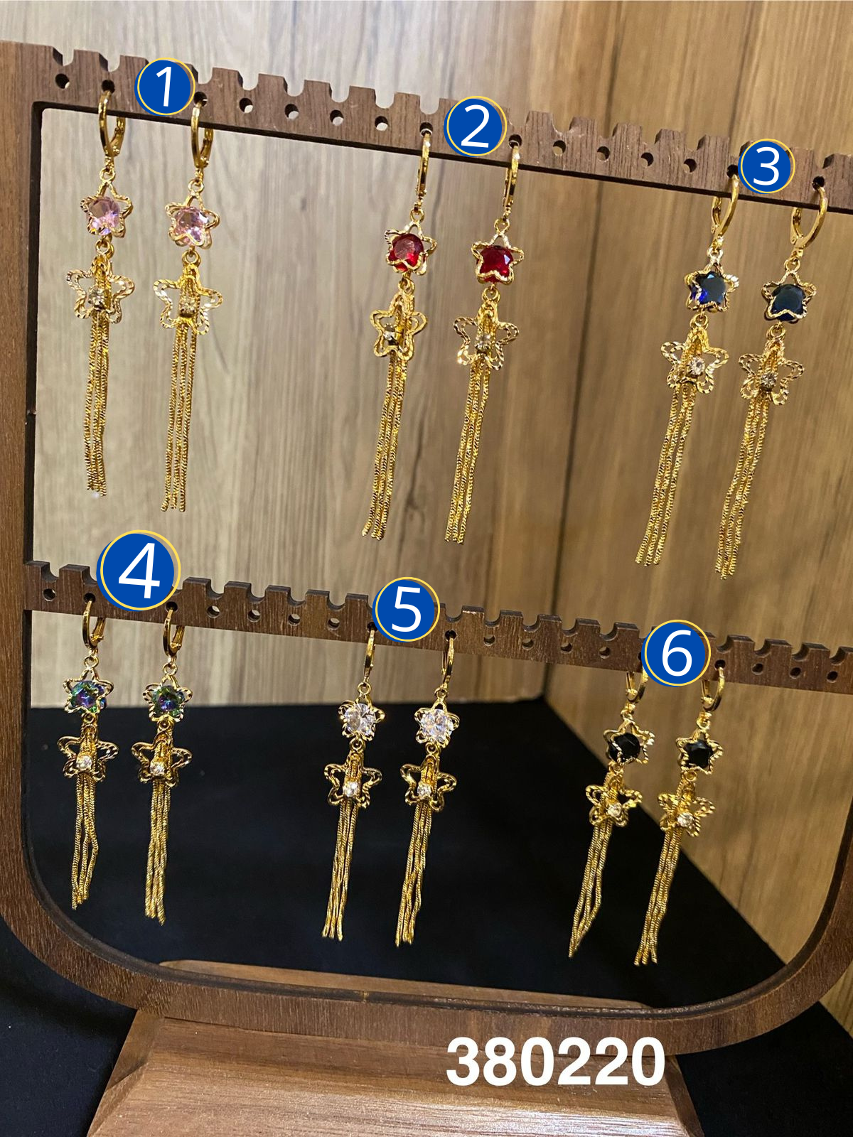 [08/JUNI/26] Aretes Largos Dorados M9 Oro Laminado