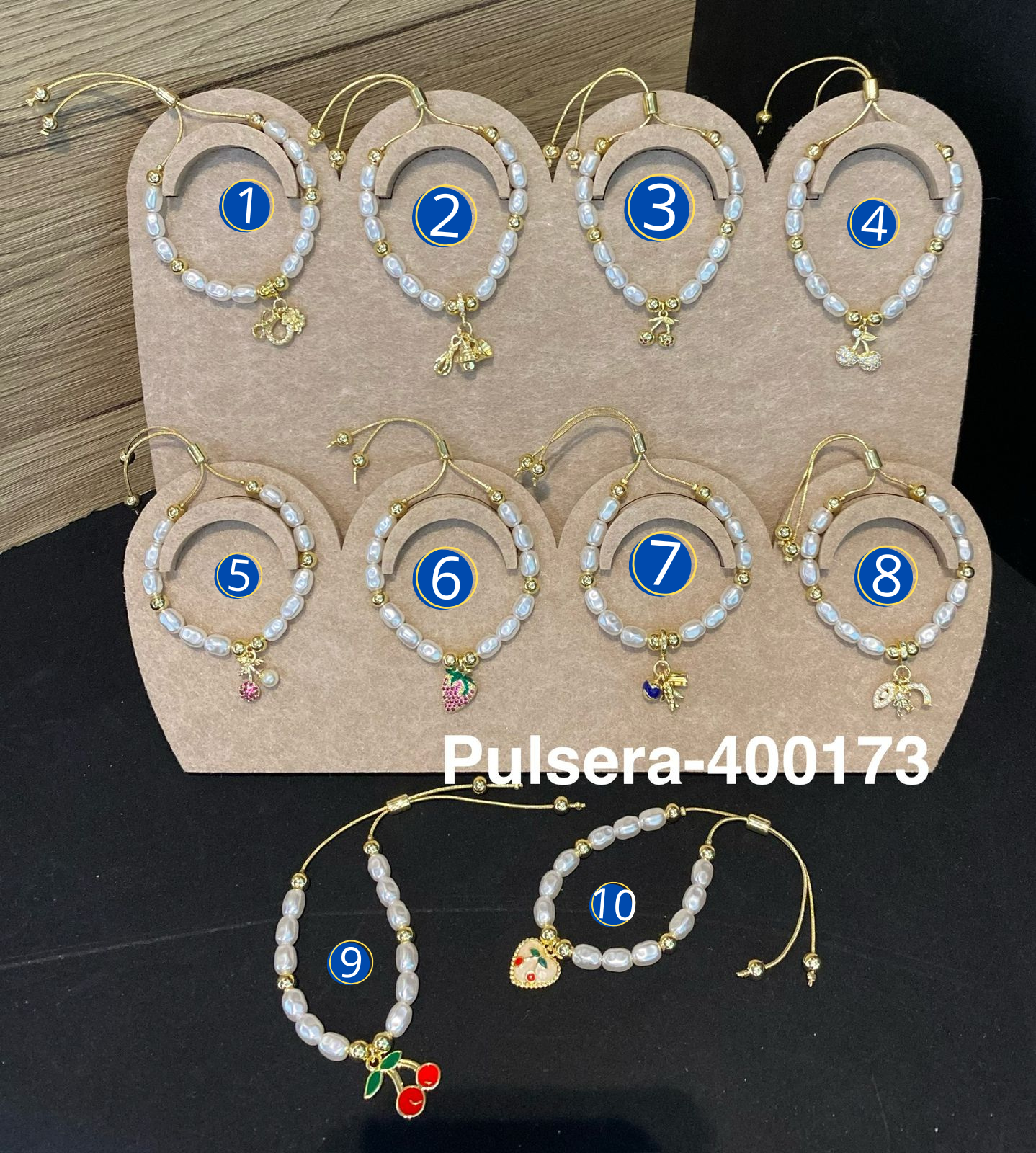 Pulsera Dorada con Dije M2 Oro Laminado