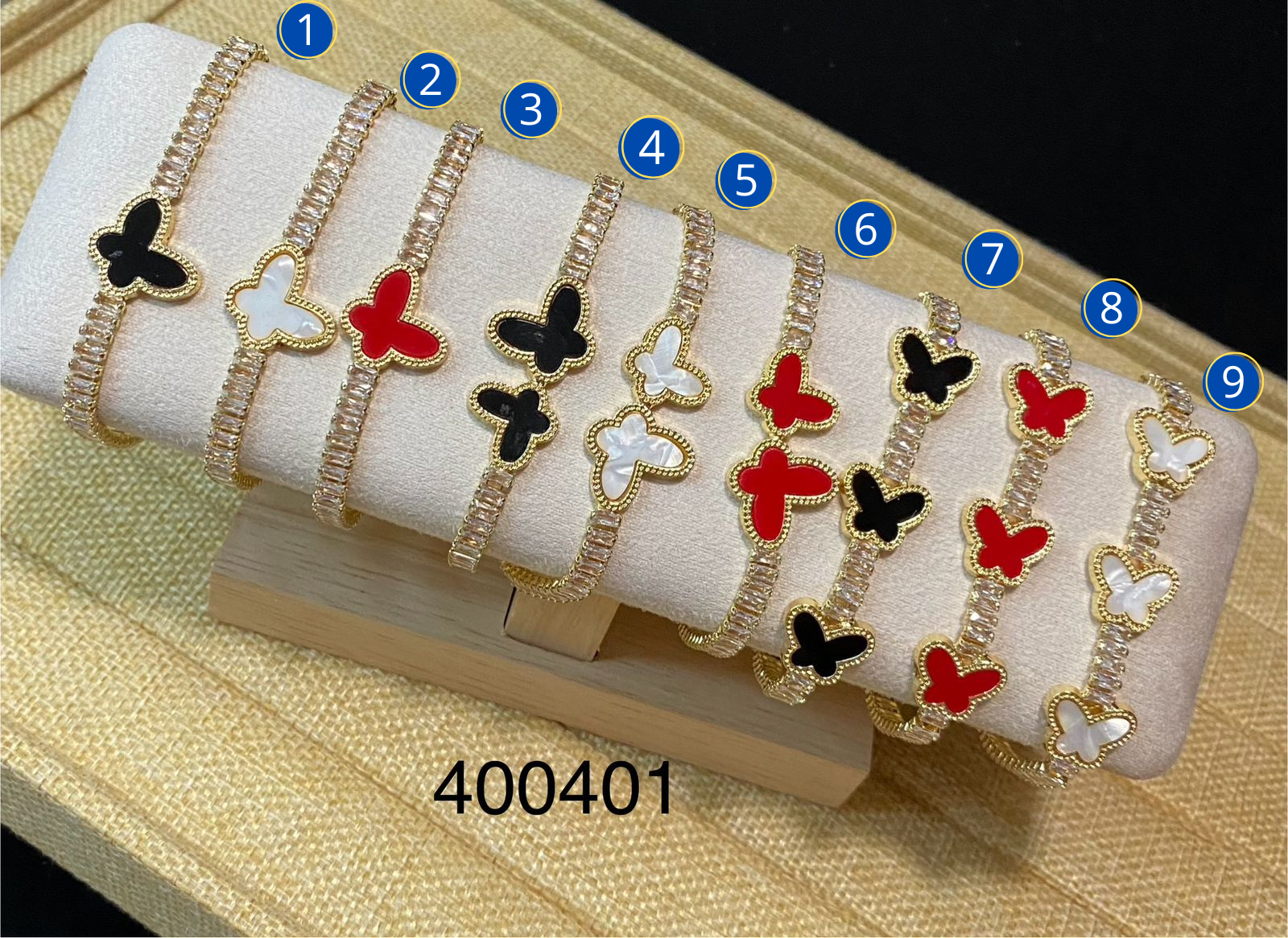 Pulsera de piedras con DIjes de Mariposa M2 Oro Laminado