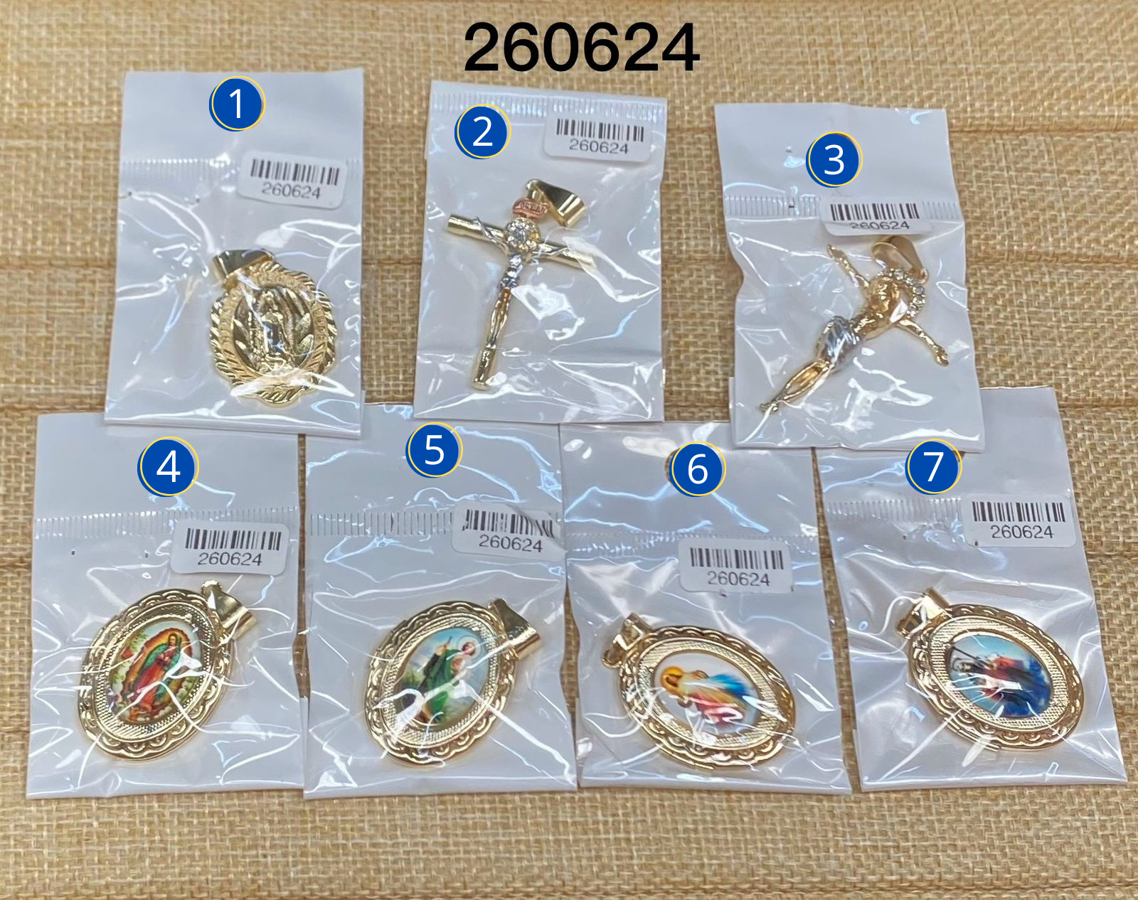Dijes Dorados M16 Oro Laminado