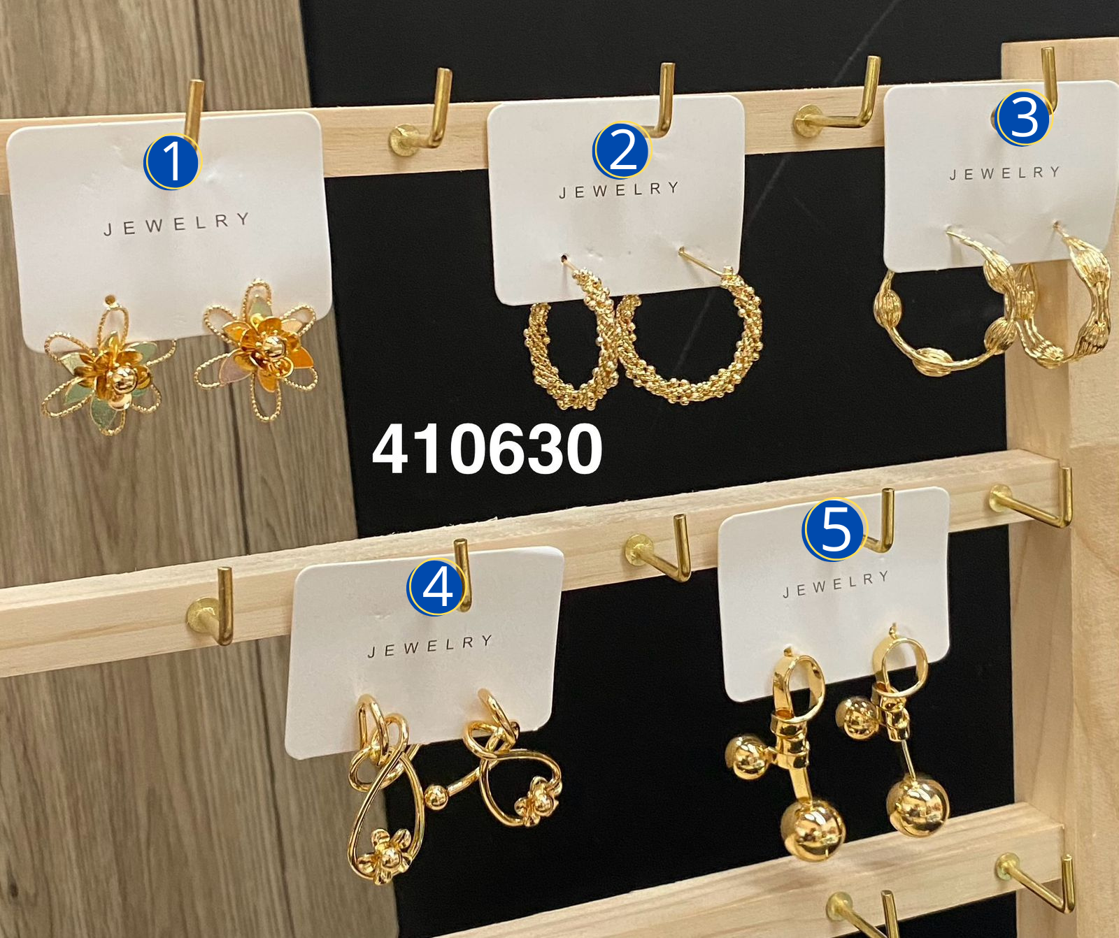 Aretes Dorados diferentes formas M19 Oro Laminado