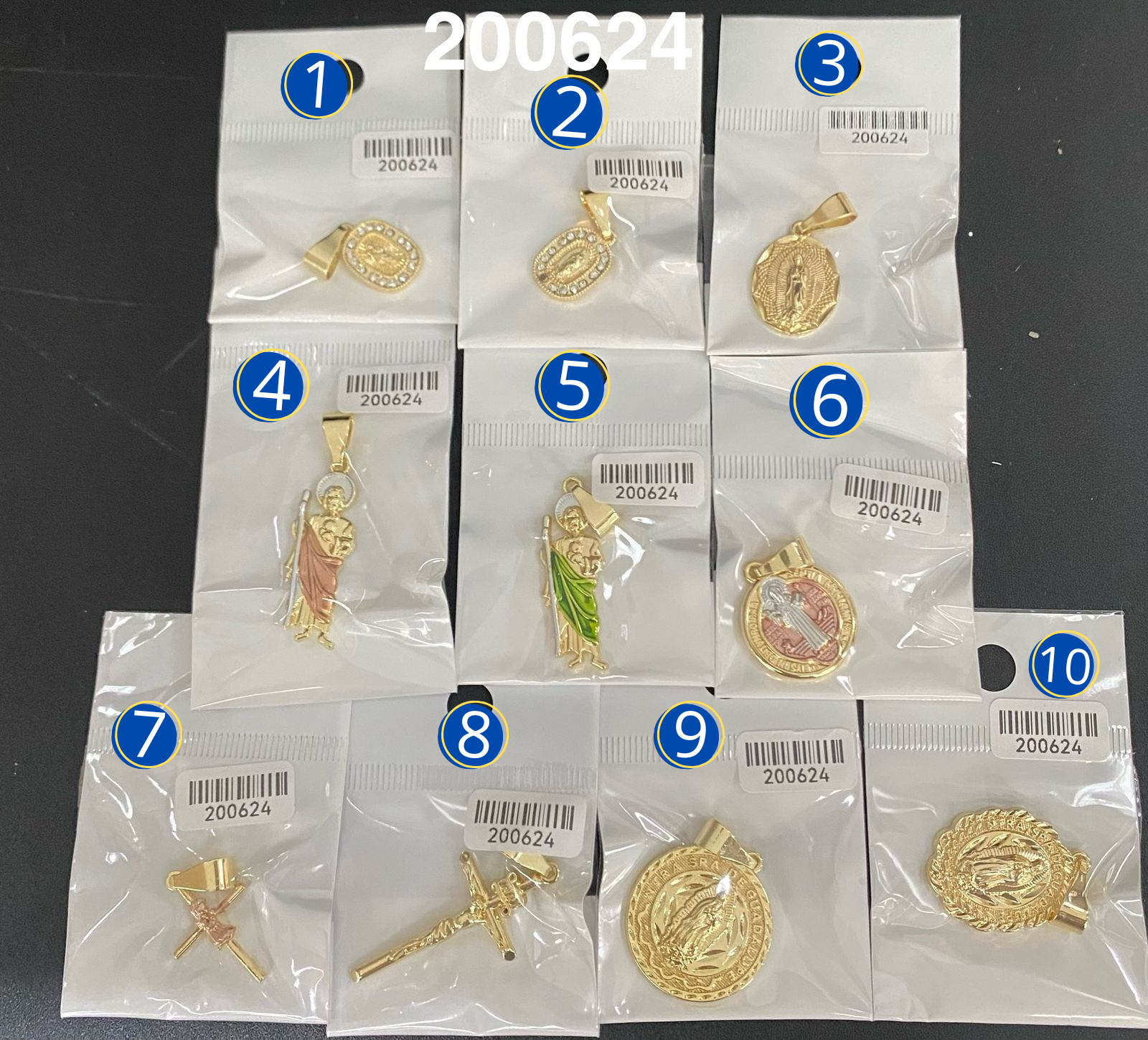 Dijes Dorados M13 Oro Laminado 04/03/26