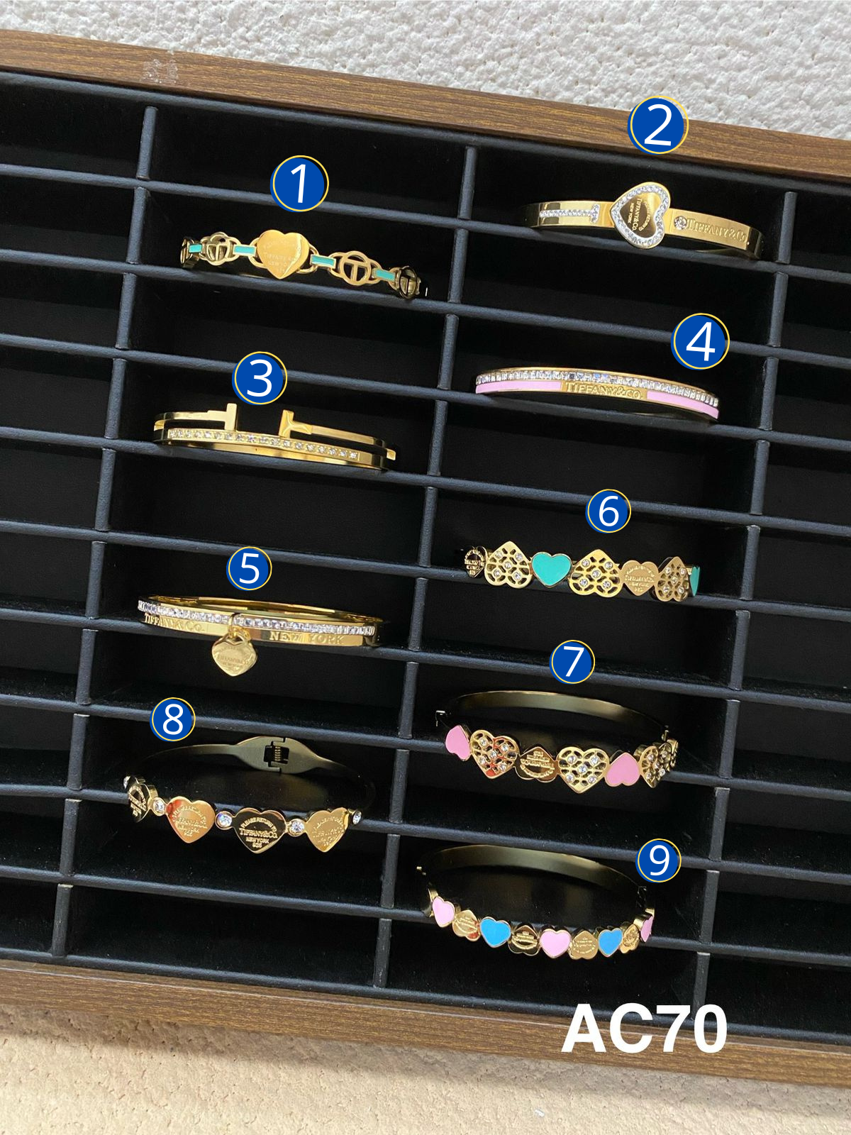 Brazaletes Dorados de Marca M2 Oro Laminado