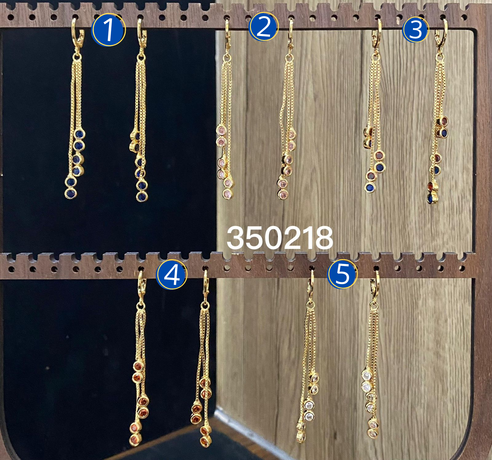Aretes Largos Dorados con Piedras M4 Oro Laminado
