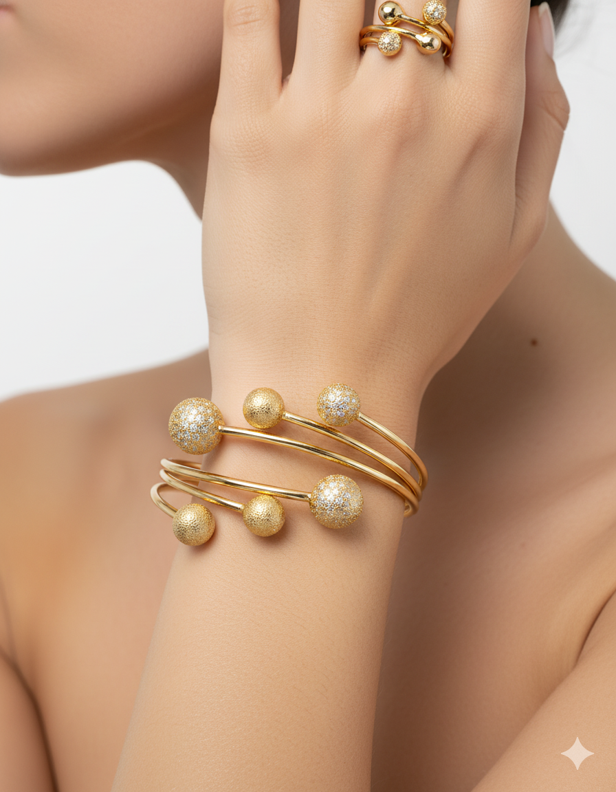 Conjunto Dorado De Brazalete y Anillo M2 Oro Laminado