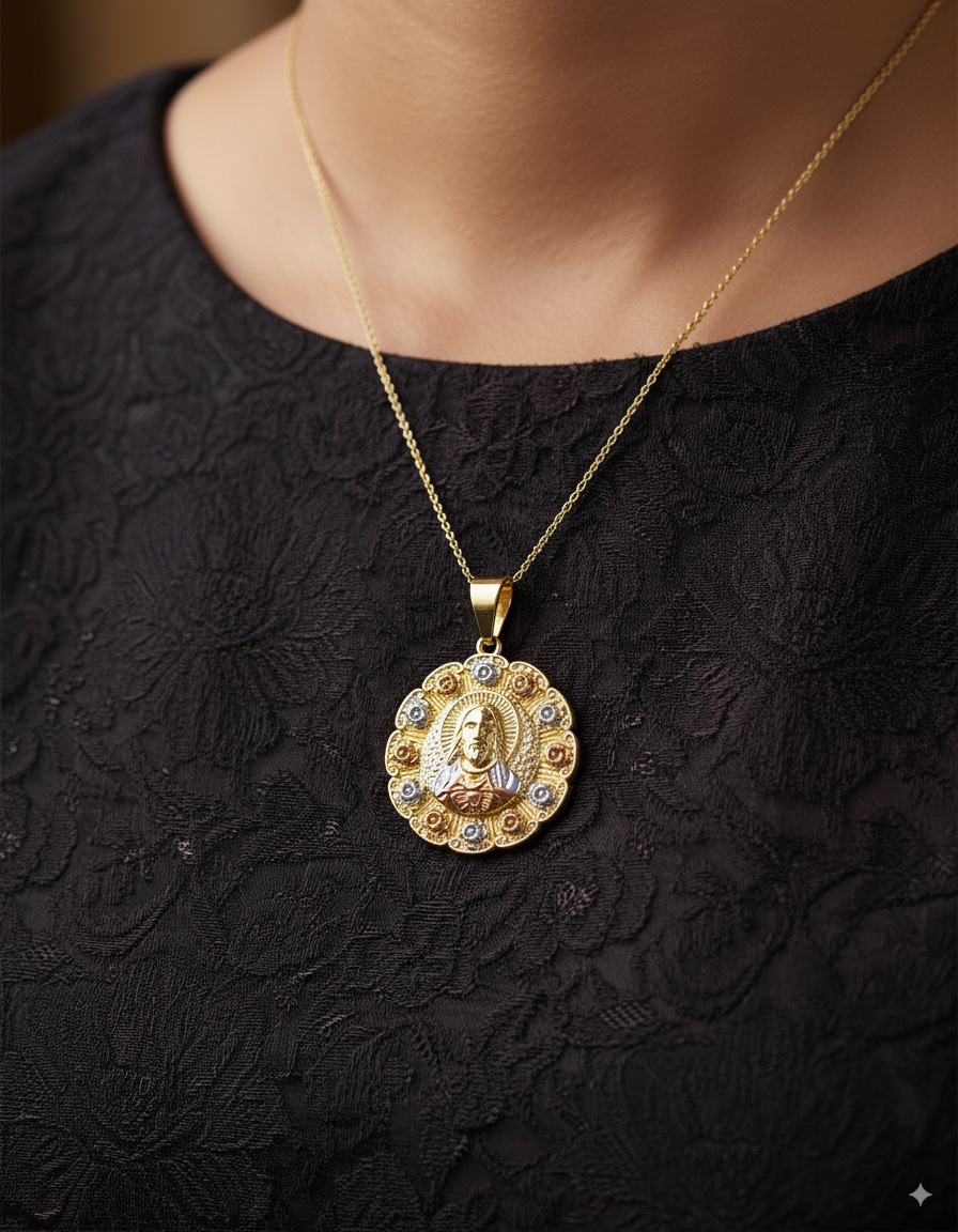Dije de Cristo M47 - Oro Laminado