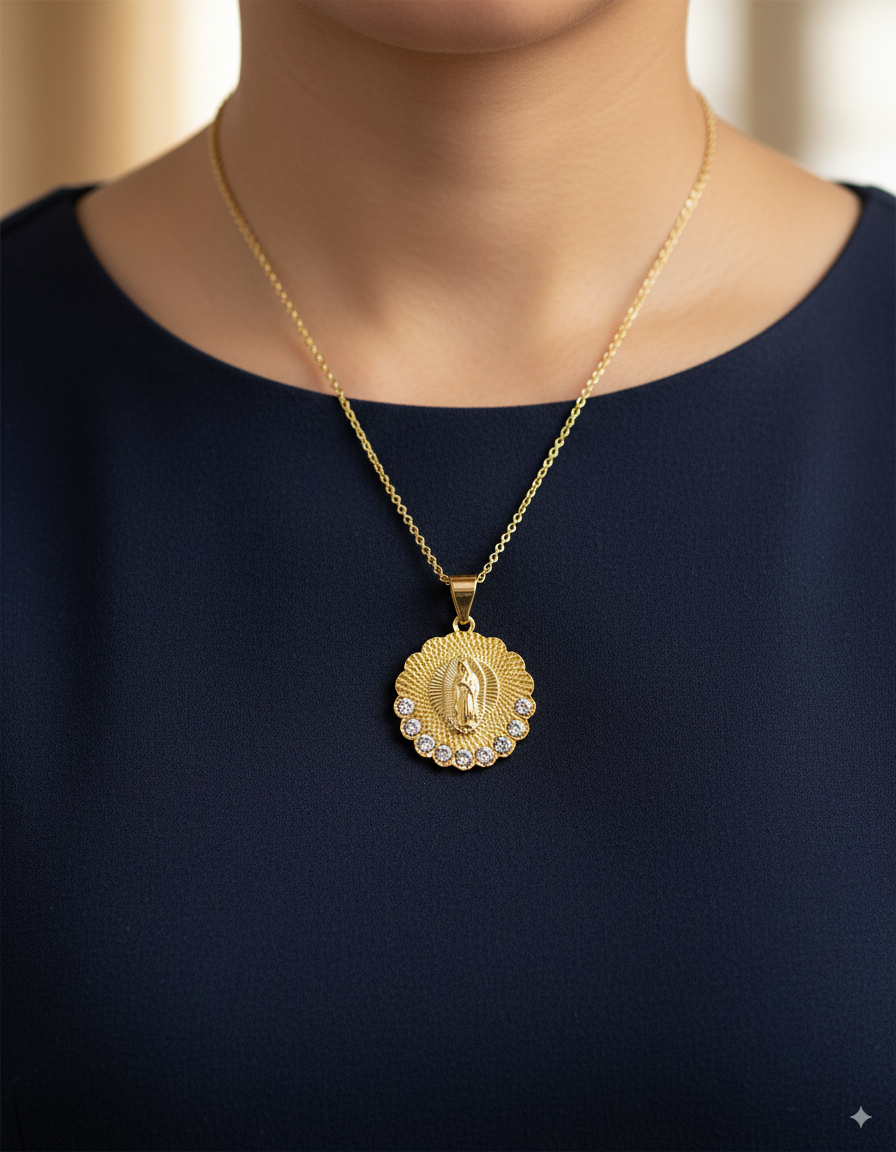 Dije de la Virgen de Guadalupe M50 - Oro Laminado