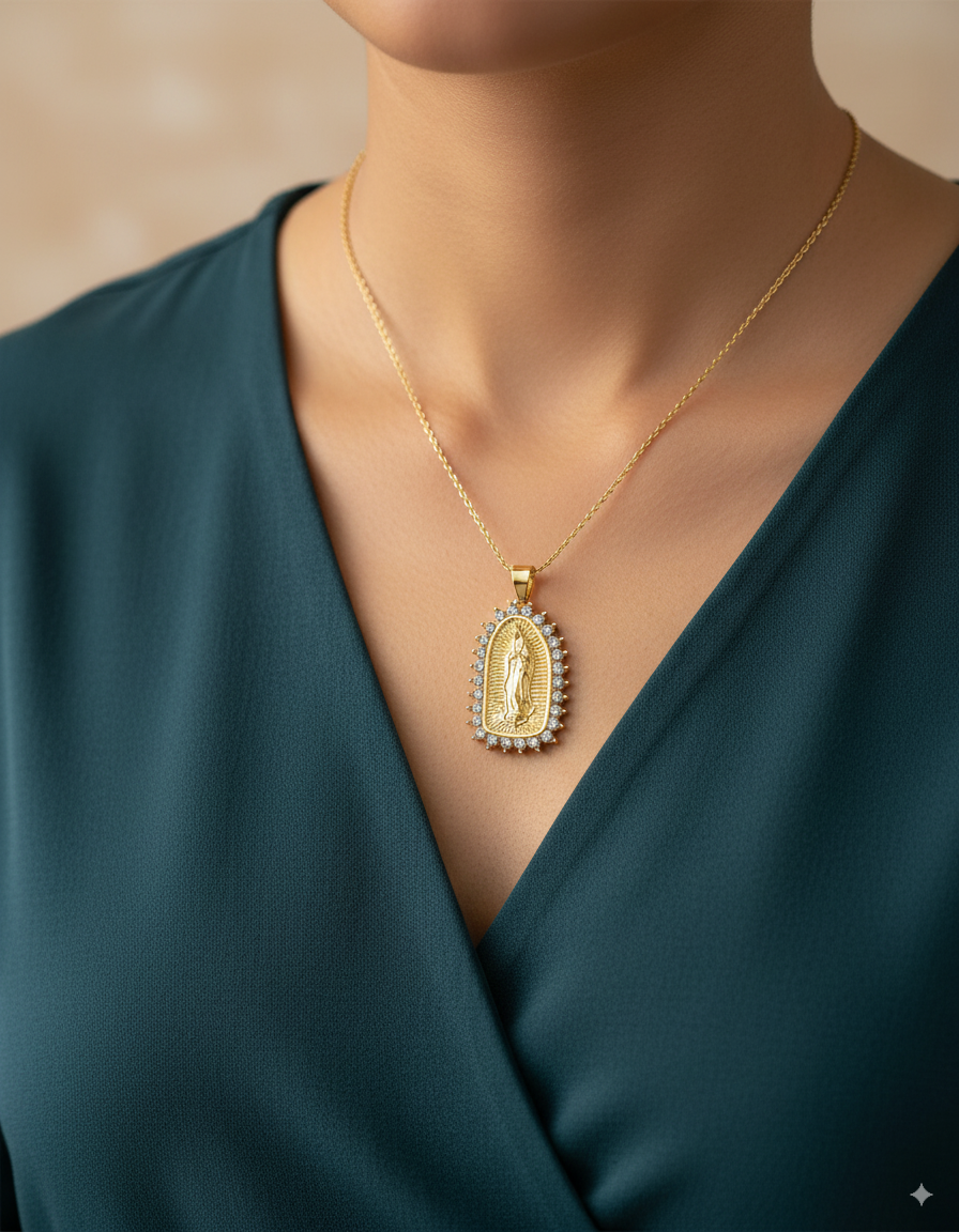 Dije de la Virgen de Guadalupe M69 - Oro Laminado