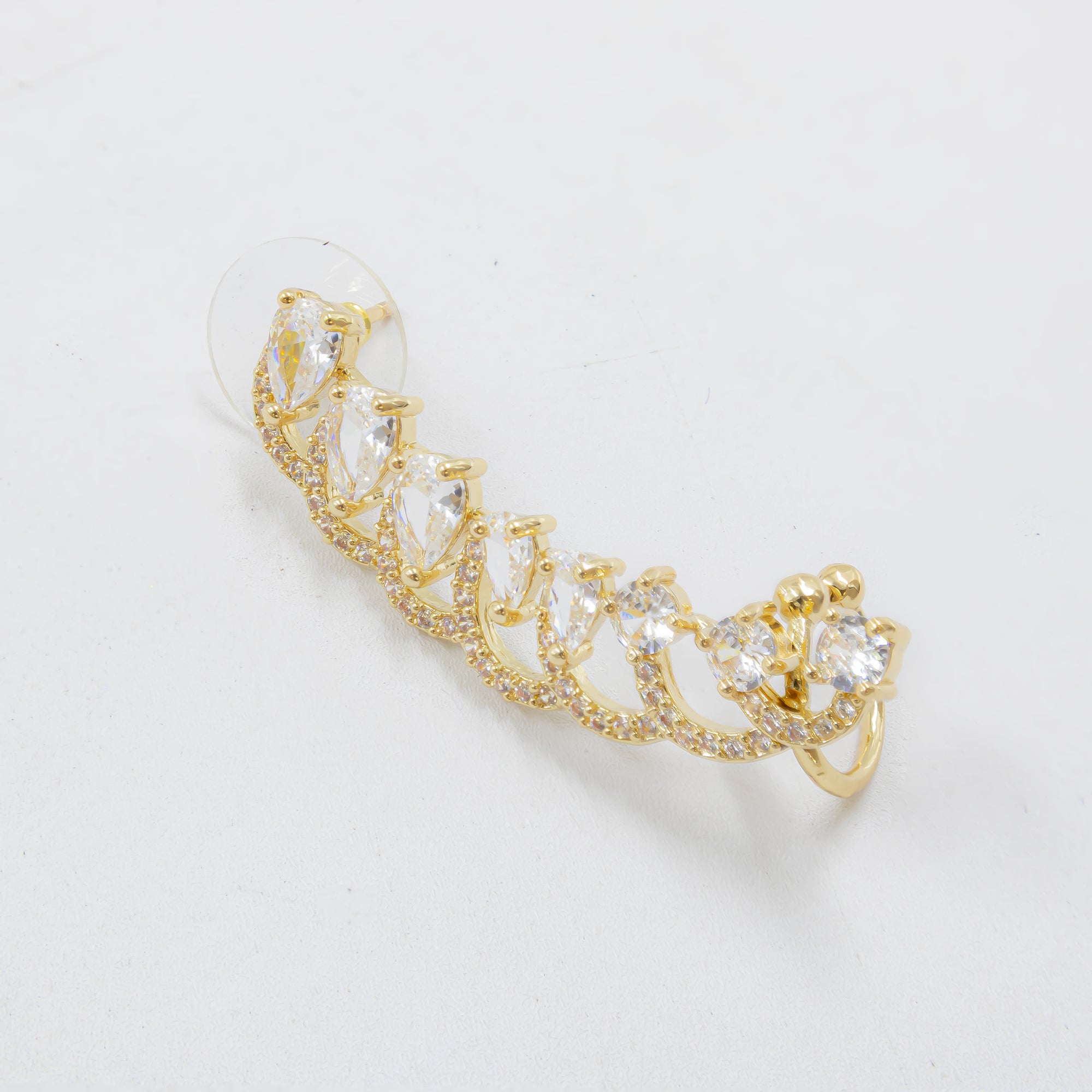 Arete Dorado Trepador con Piedras M3 Oro Laminado