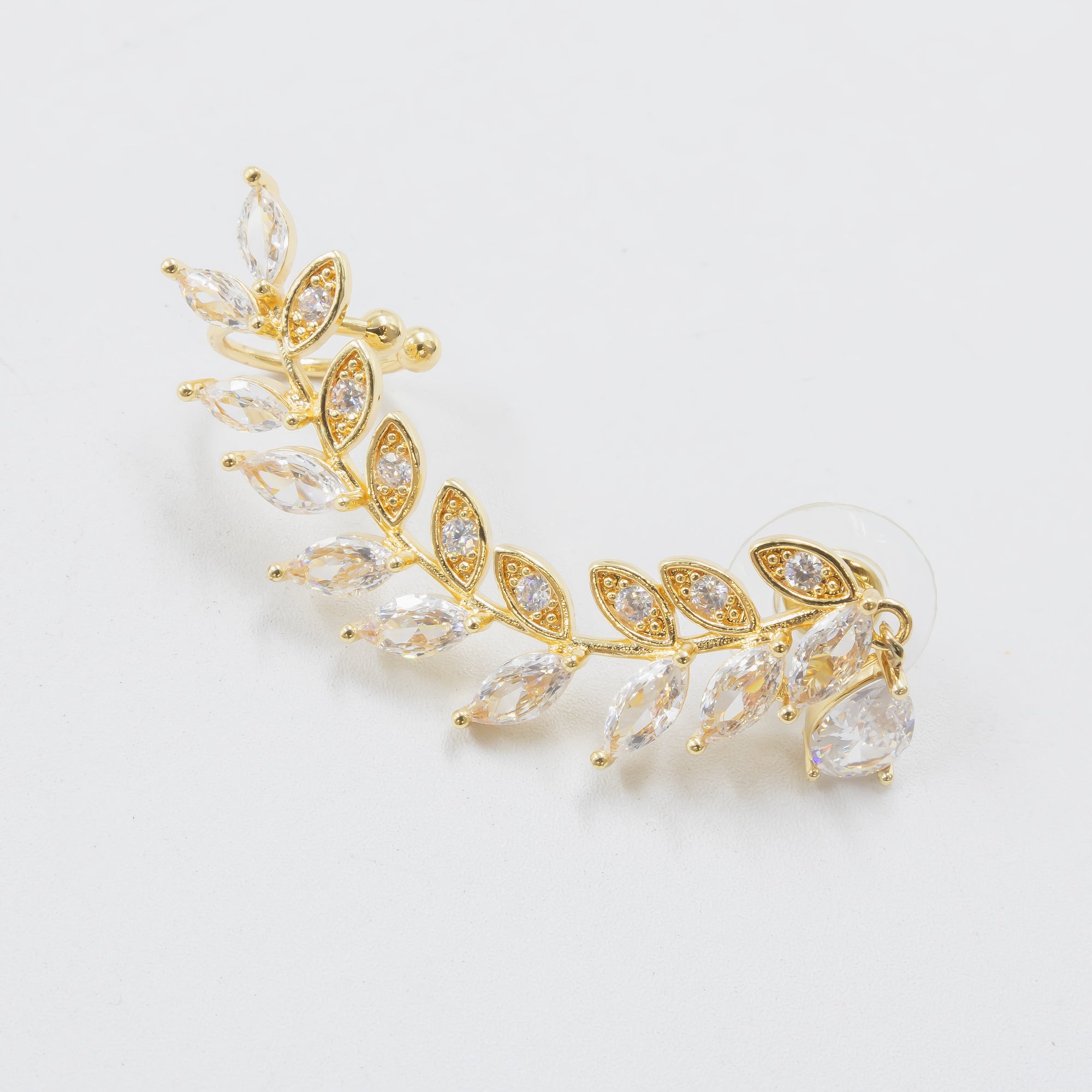 Arete Dorado Trepador con Piedras M4 Oro Laminado