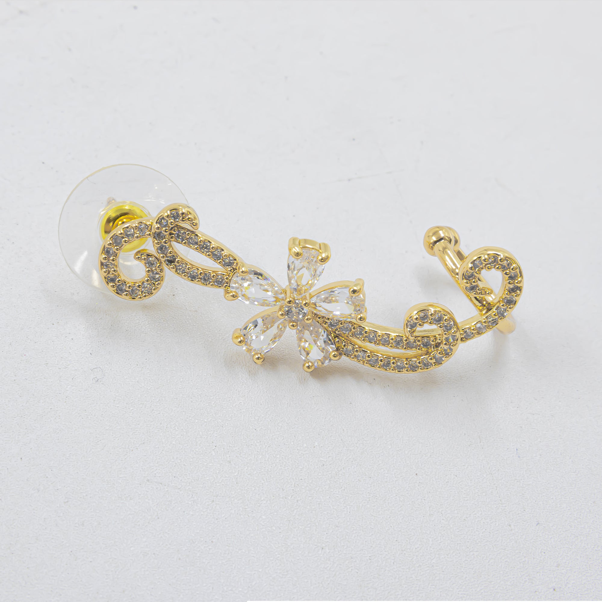 Arete Dorado Trepador con Piedras M2 Oro Laminado