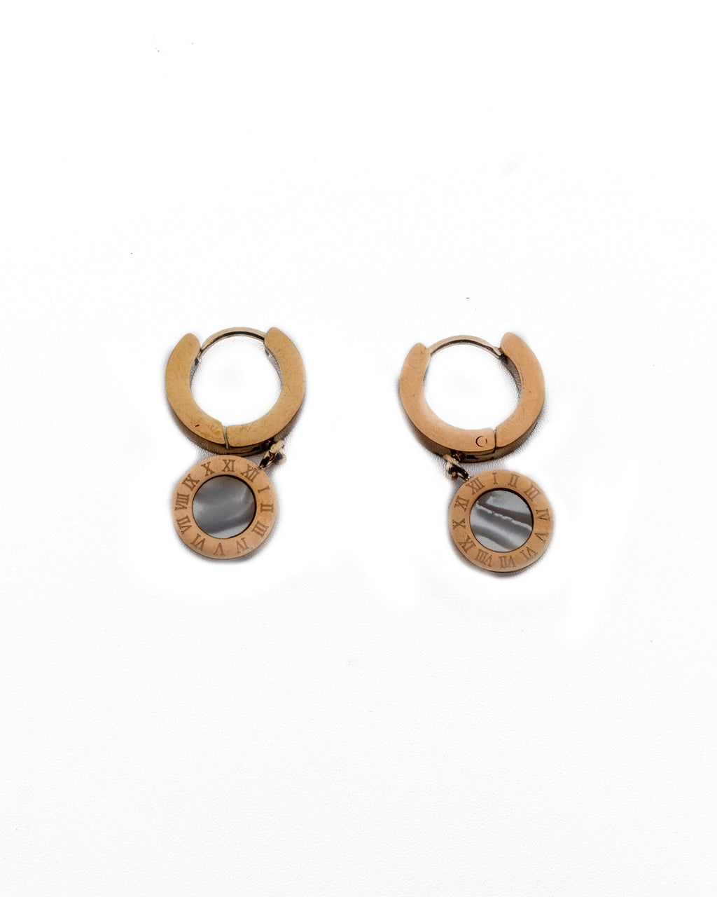 ARETES HUGGIES M3 ORO LAMINADO