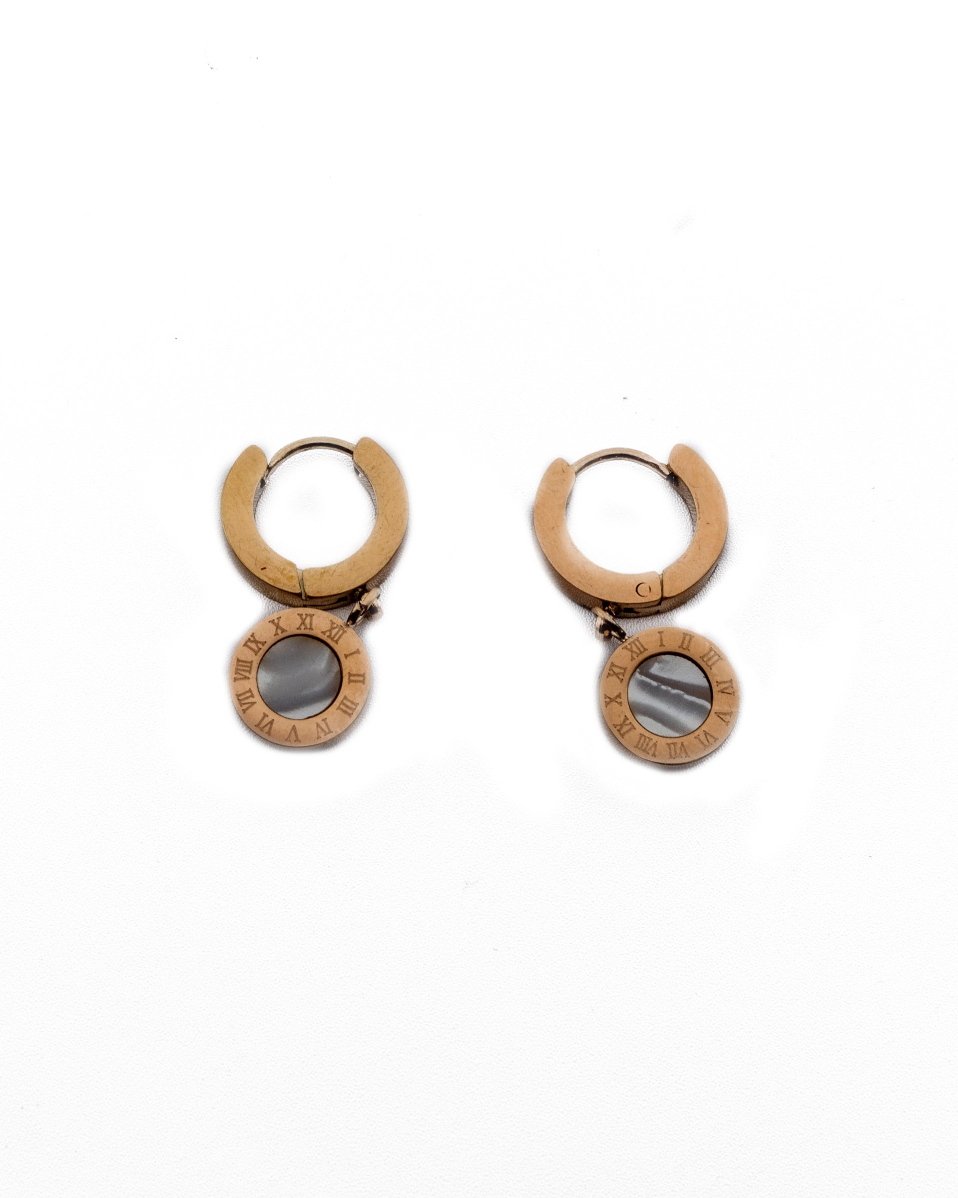 ARETES HUGGIES M3 ORO LAMINADO