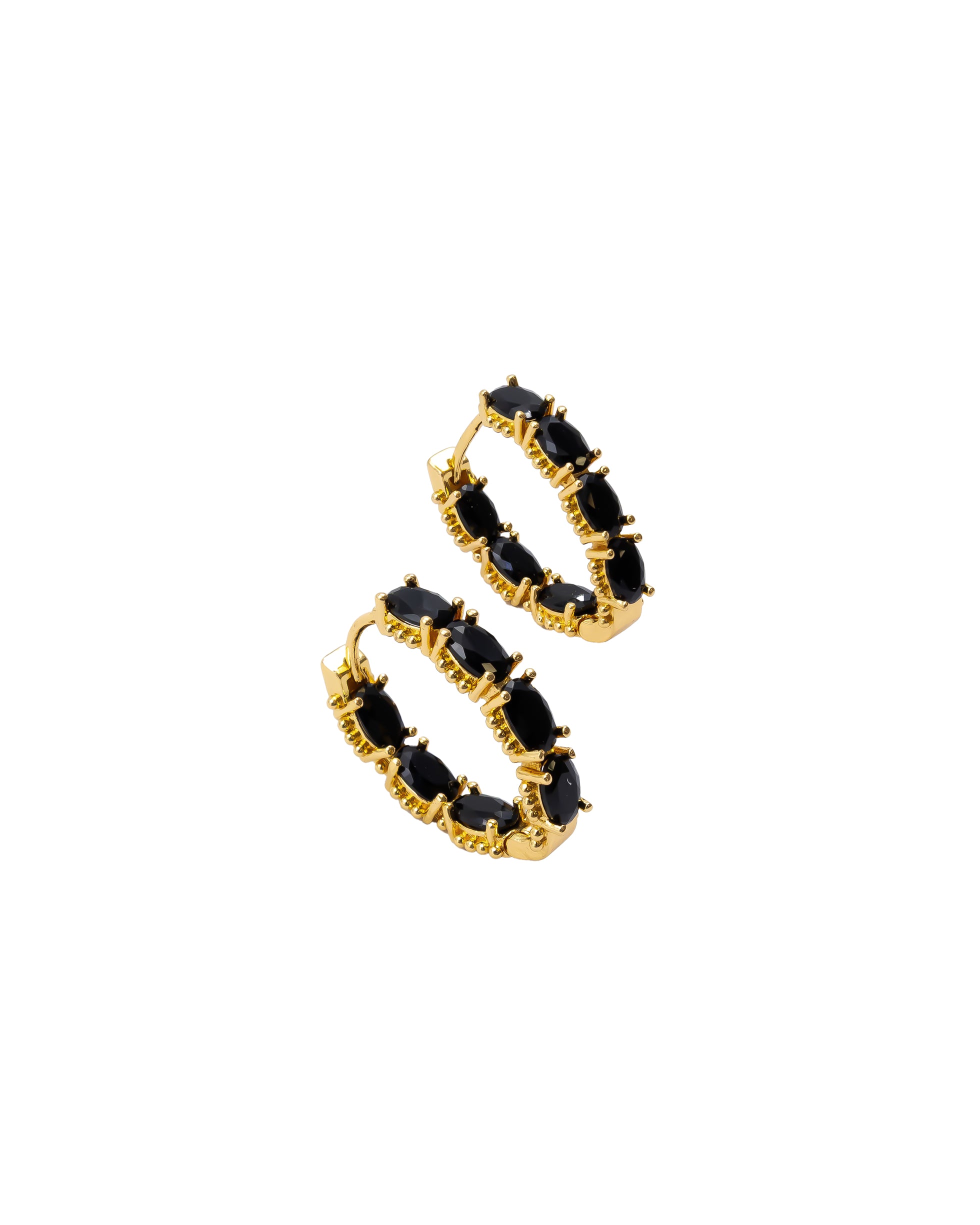 Aretes Huggies con Piedras M4 Oro Laminado