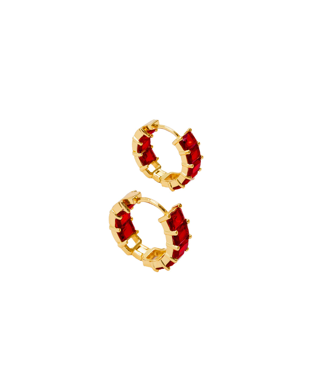 Aretes Huggies con Piedras M2 Oro Laminado