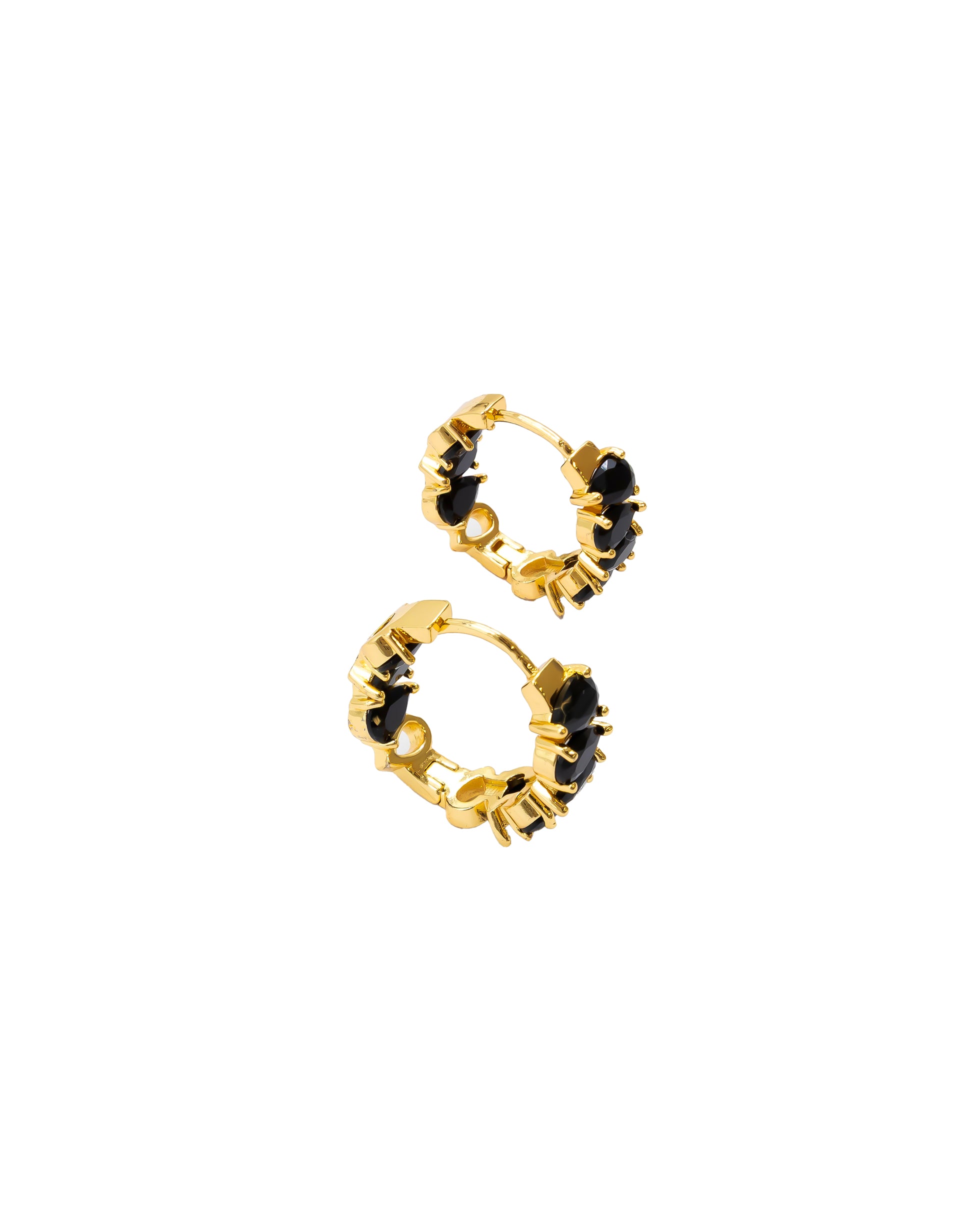 Aretes Huggies con Piedras M2 Oro Laminado