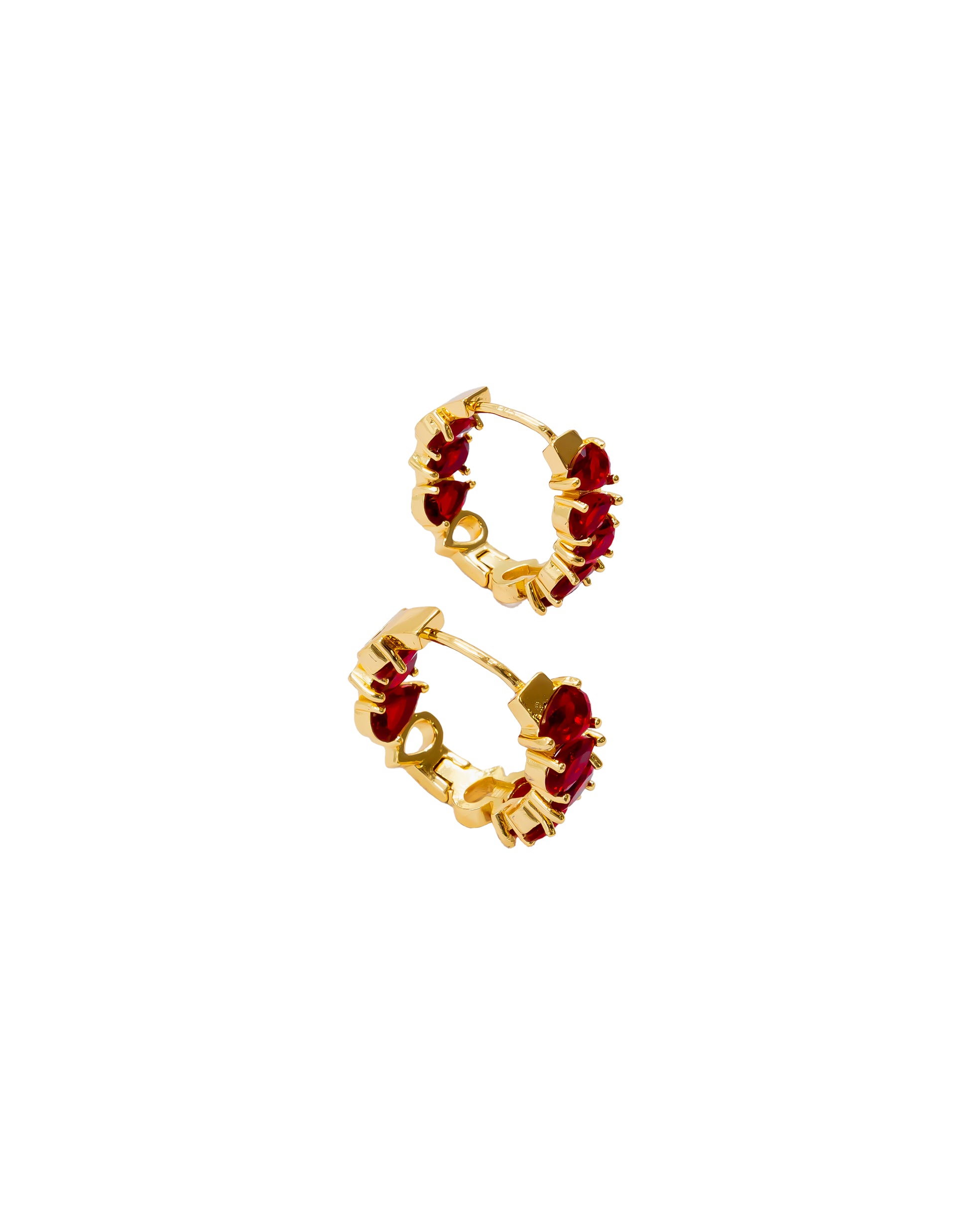 Aretes Huggies con Piedras M2 Oro Laminado