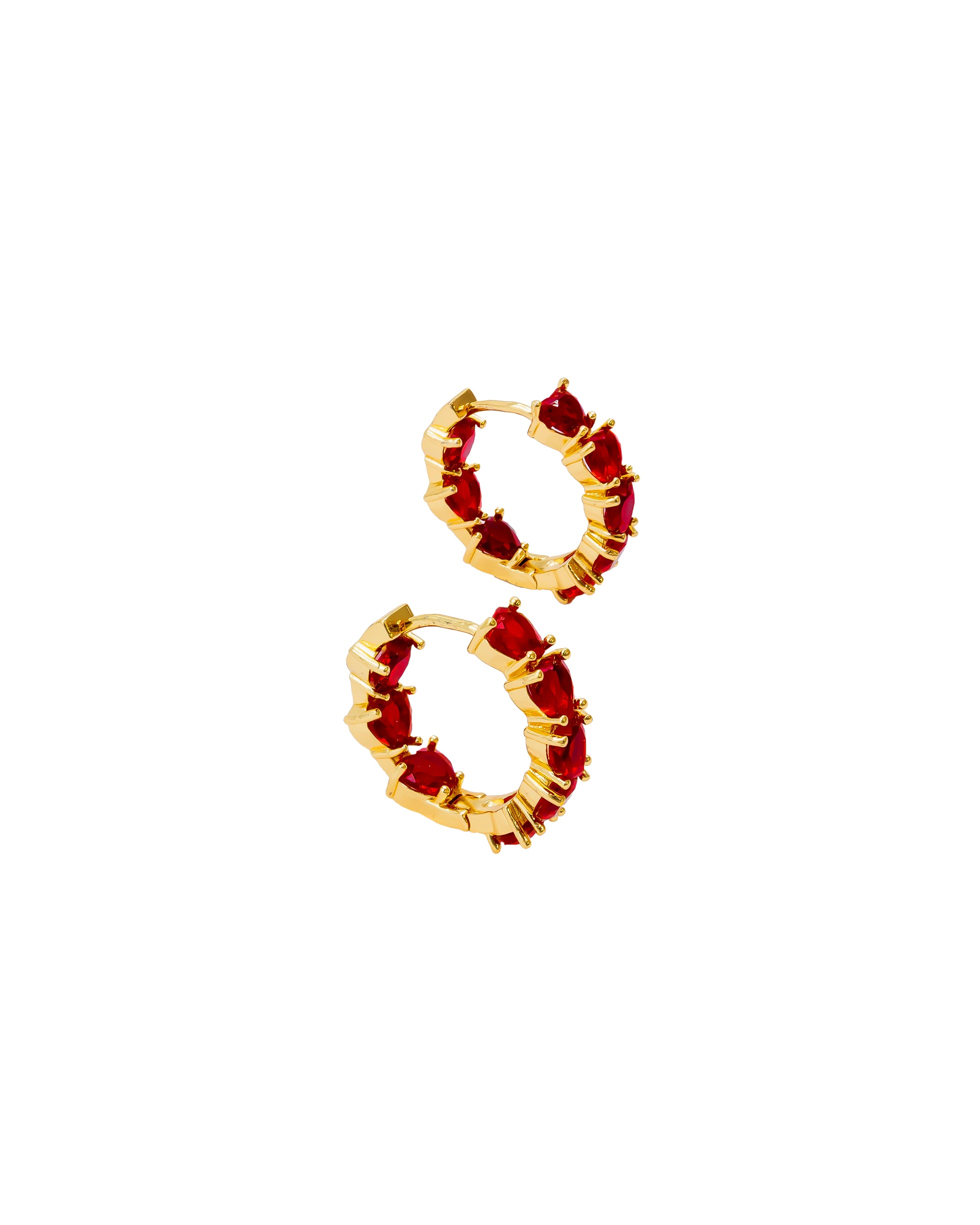 Aretes Huggies con Piedras M3 Oro Laminado