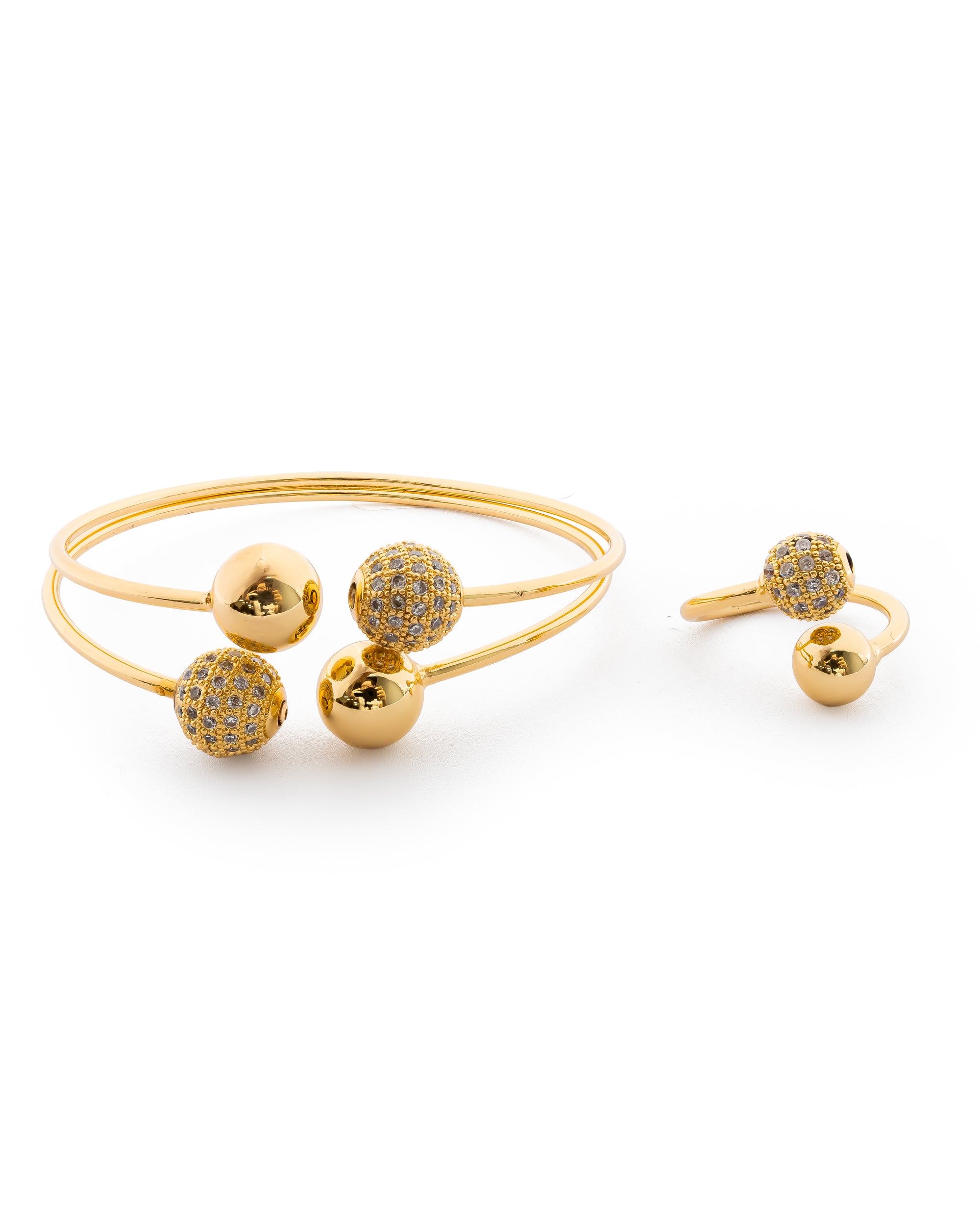 Conjunto Dorado De Brazalete y Anillo M16 Oro Laminado