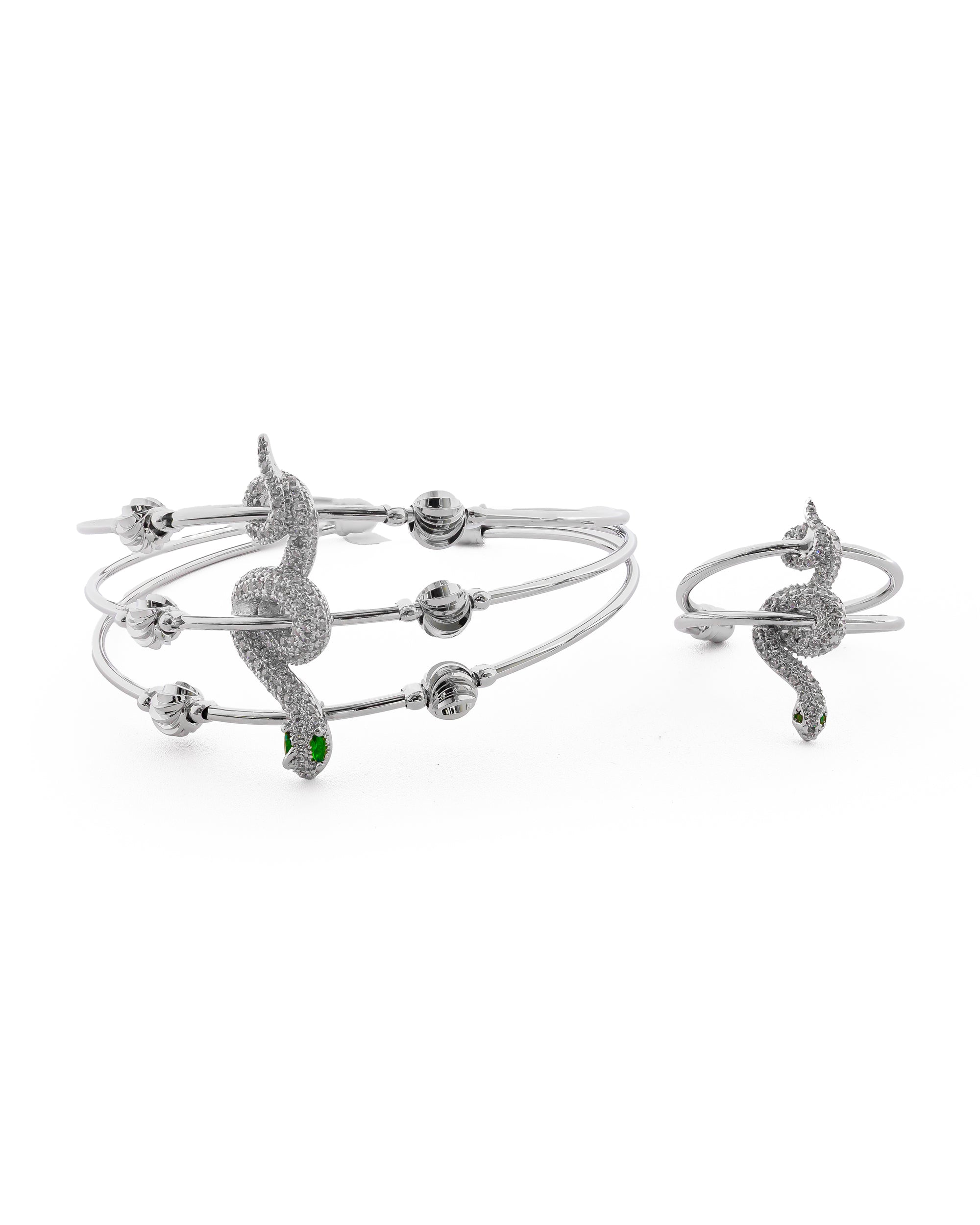 Conjunto Plateado De Brazalete y Anillo M25 Oro Laminado