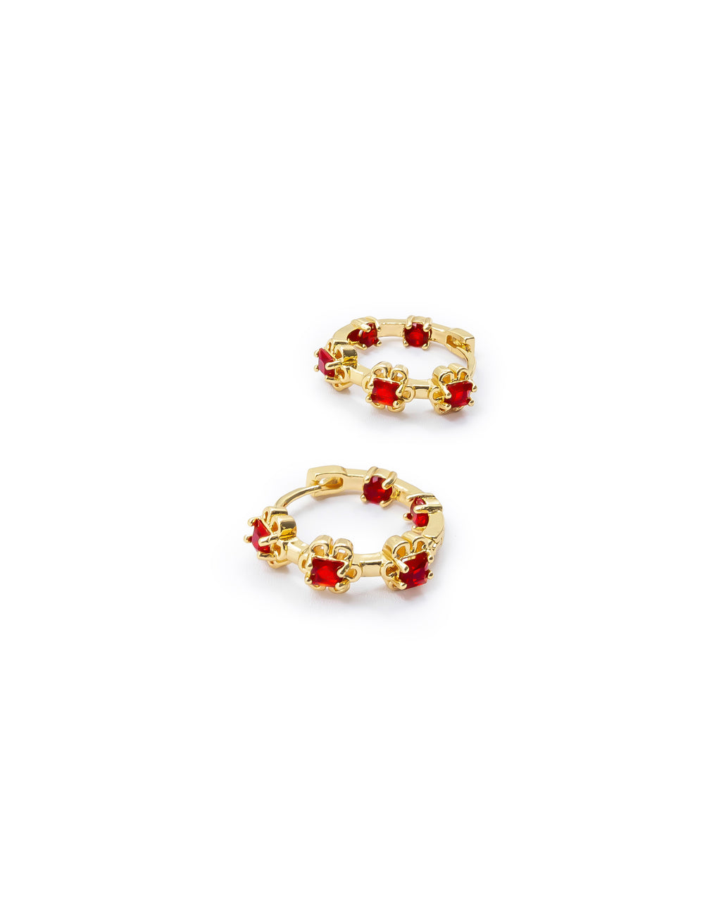 Aretes Huggies Dorados M4 ORO LAMINADO