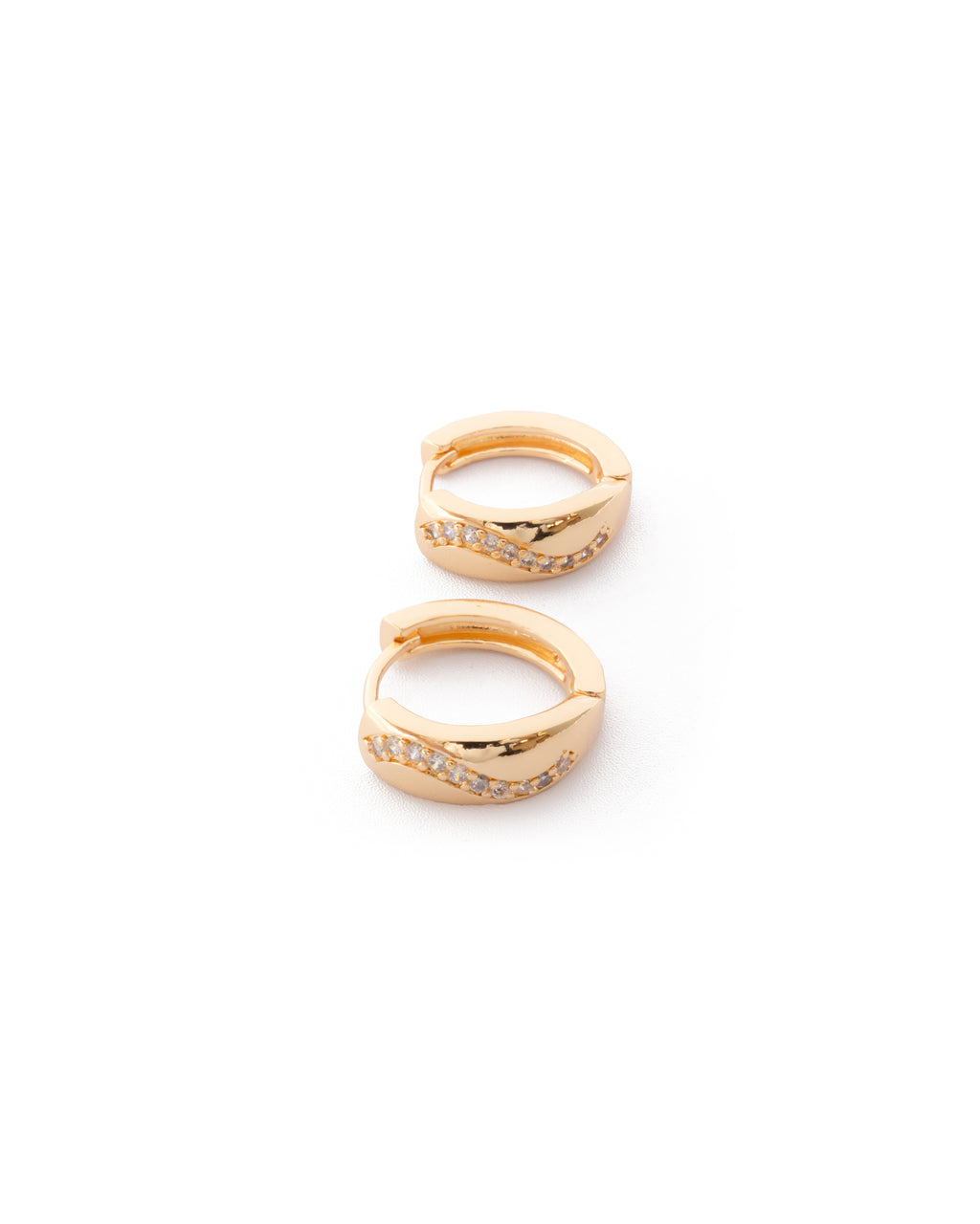 Aretes Huggies Dorados con Piedras M1 Oro Laminado