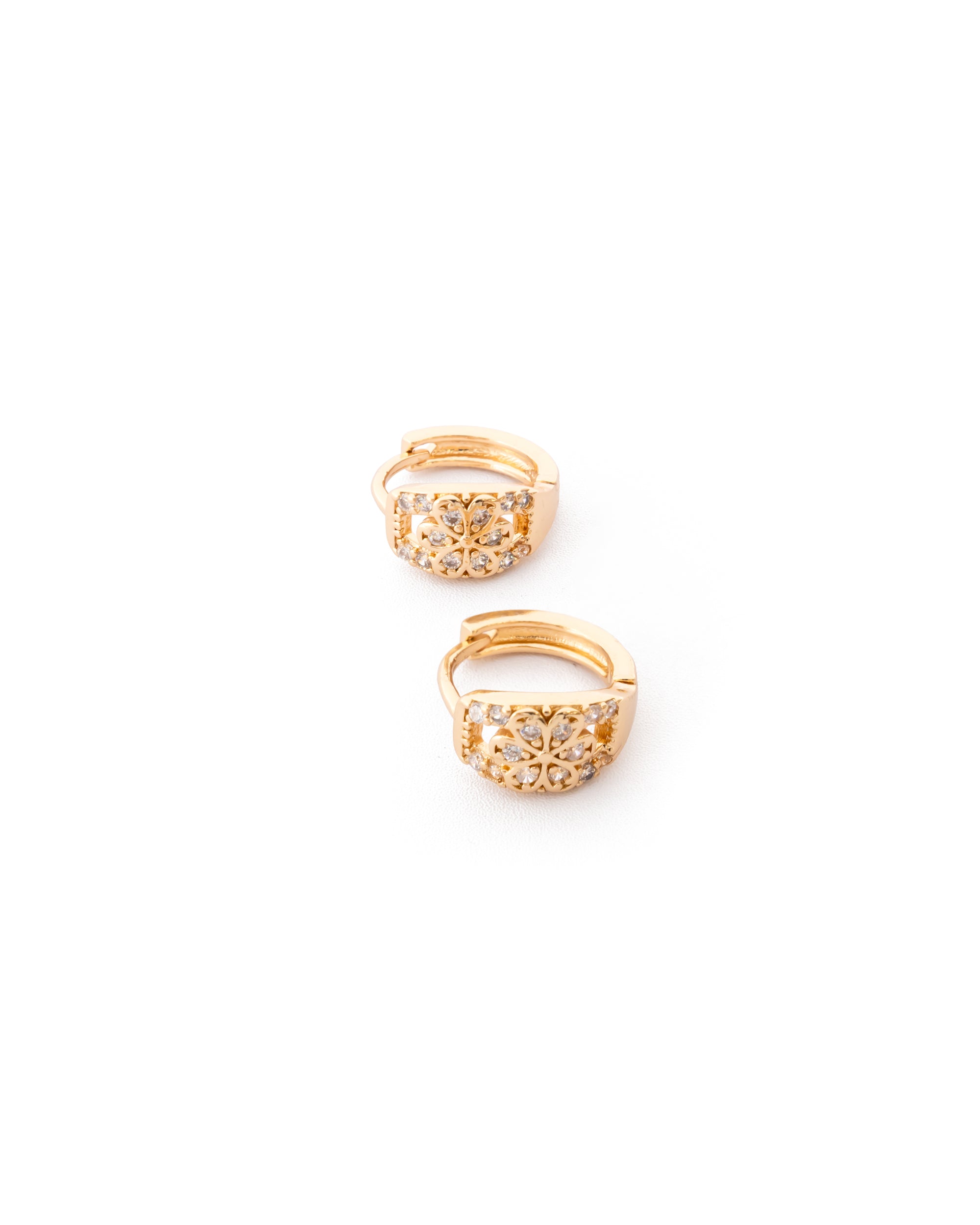 Aretes Huggies Dorados con Piedras M1 Oro Laminado
