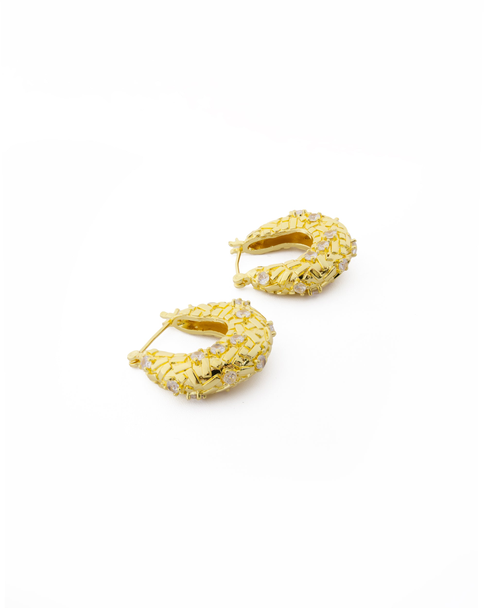 Aretes Dorados con piedras M1 Oro Laminado