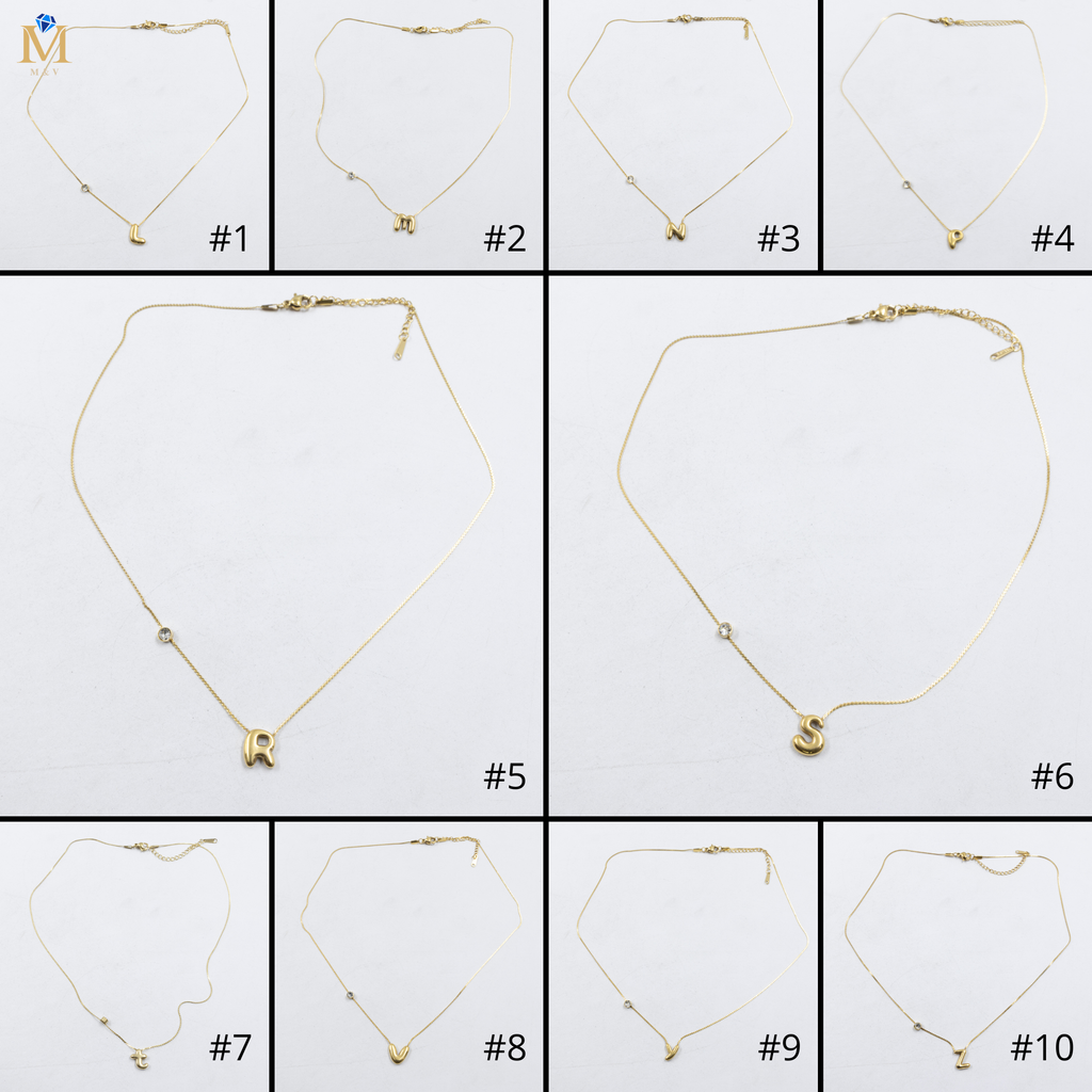 Collar Dorado con Dije de letras pequeñas M2 Oro Laminado