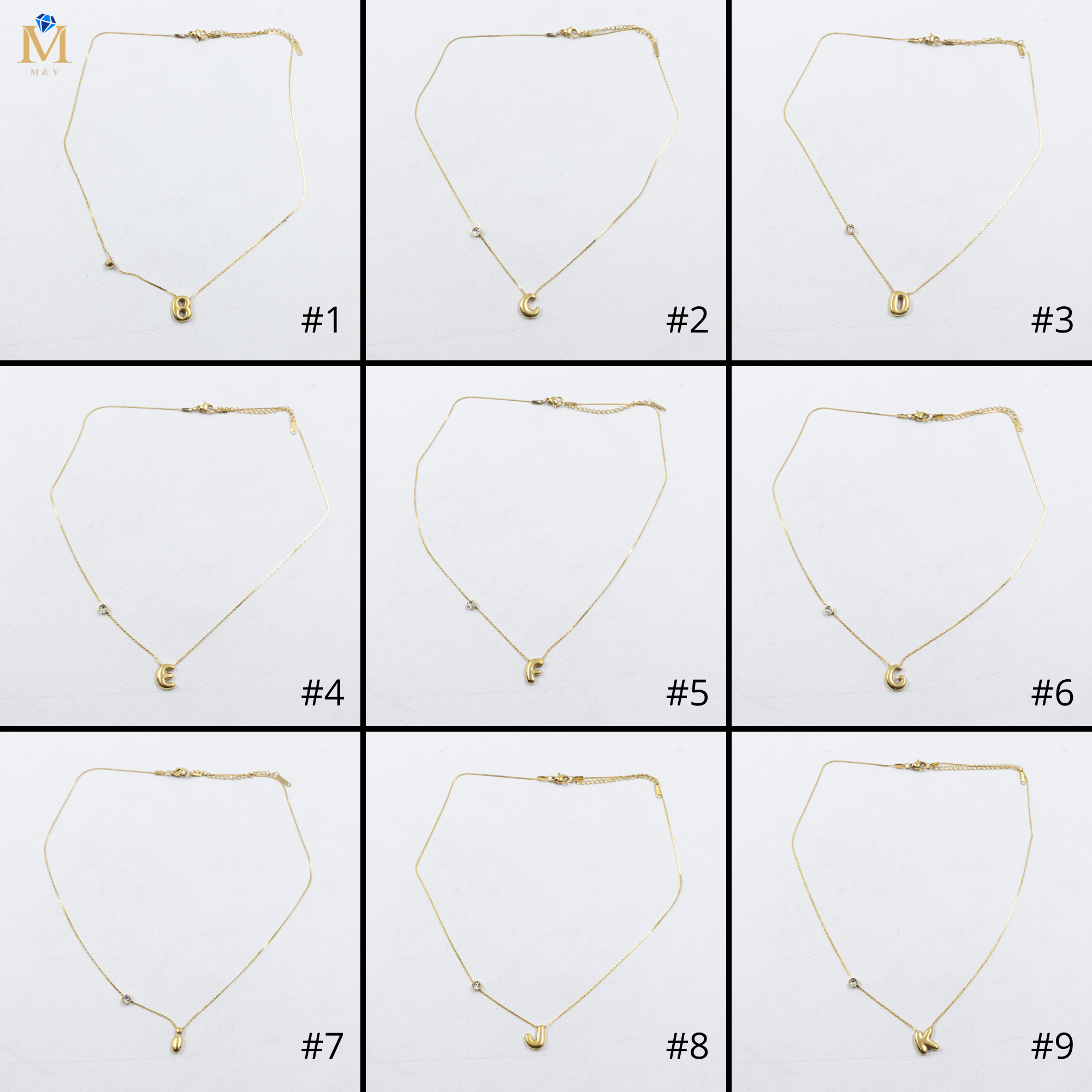 Collar Dorado con Dije de letras pequeñas M1 Oro Laminado