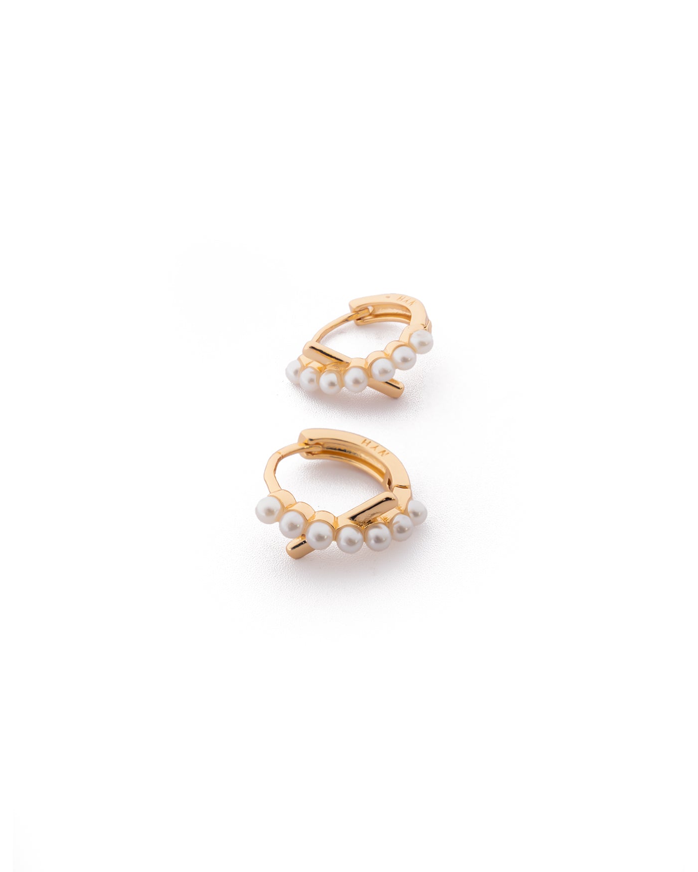 Aretes con piedras M1 Oro laminado