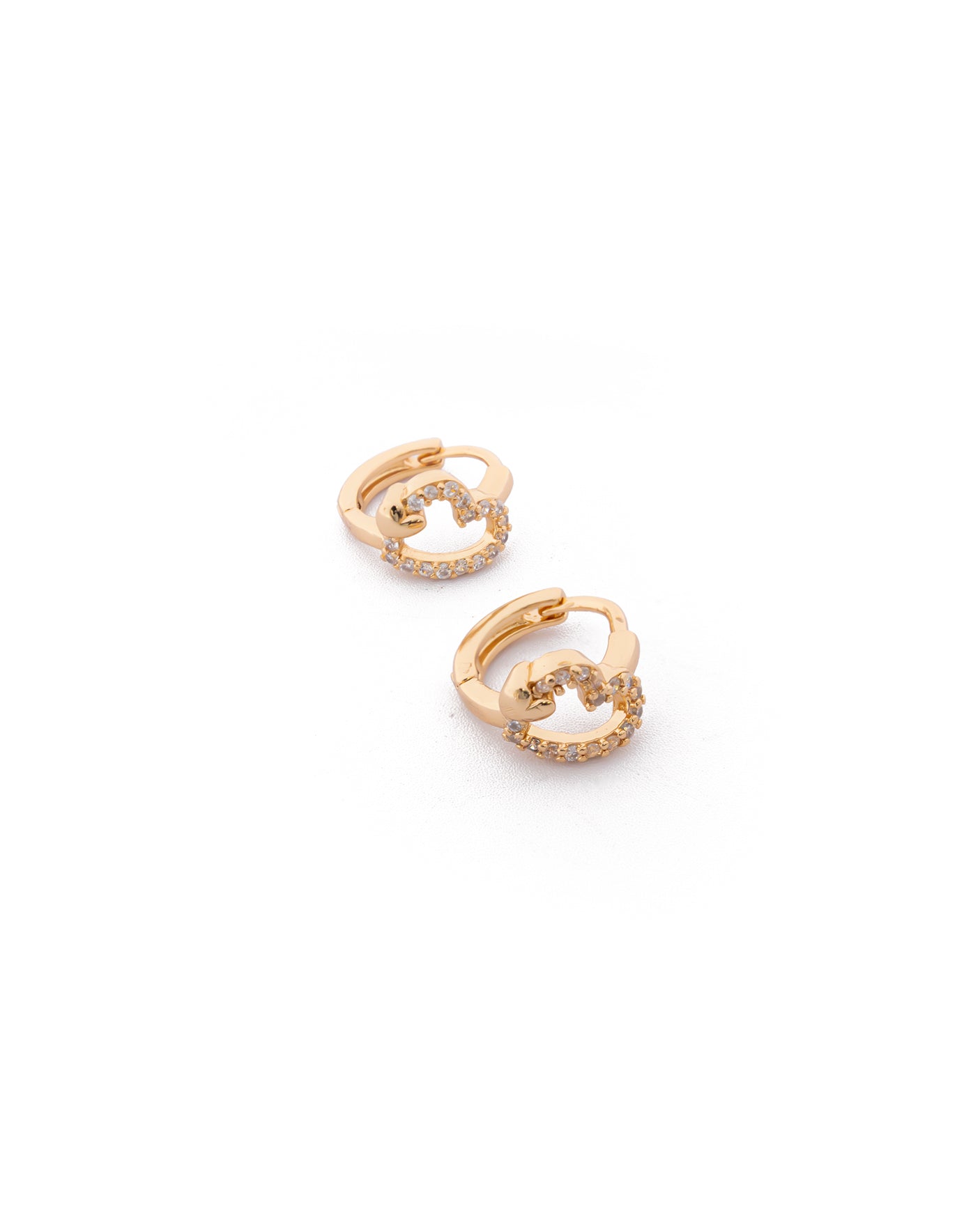 Aretes con piedras M9 Oro laminado