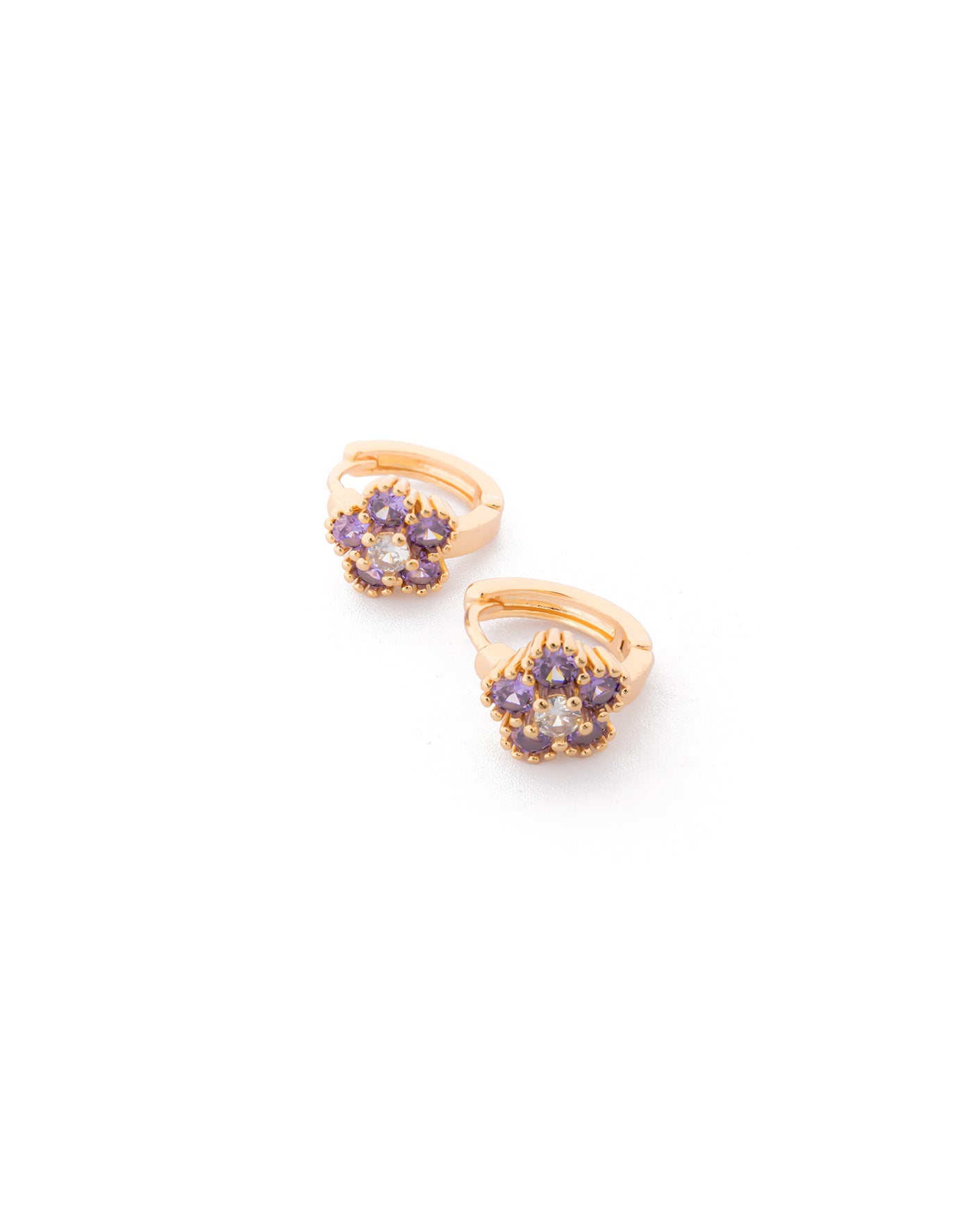 Aretes con piedras M8 Oro laminado